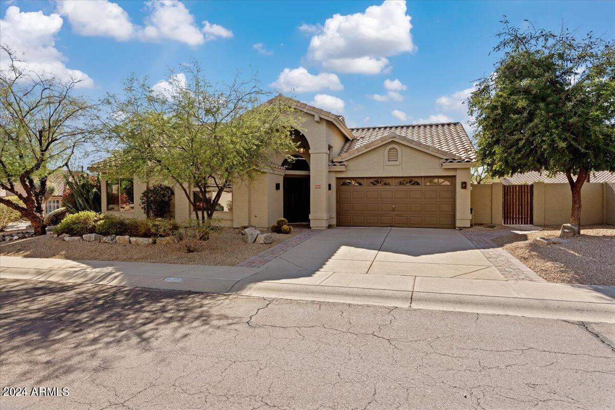 9167 E MAPLE Lane