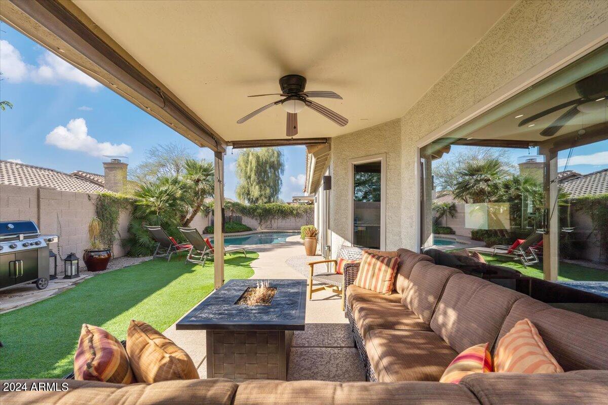 9167 E MAPLE Lane