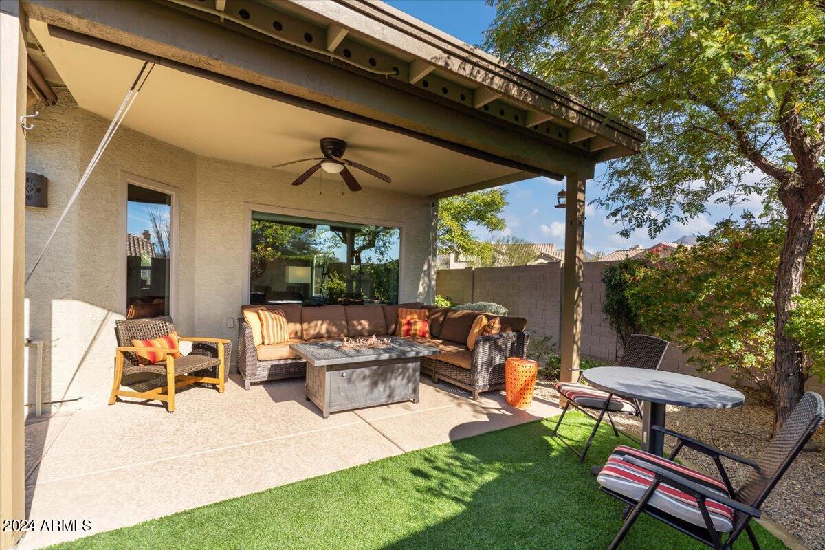 9167 E MAPLE Lane