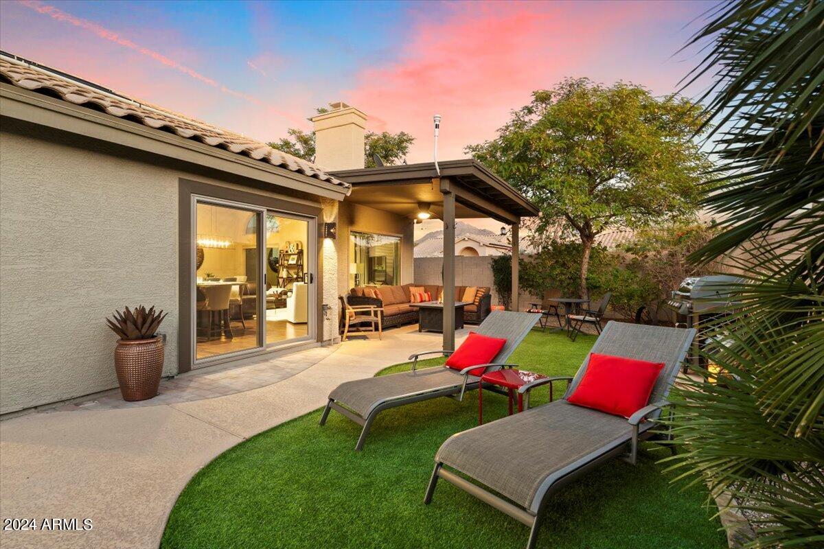 9167 E MAPLE Lane