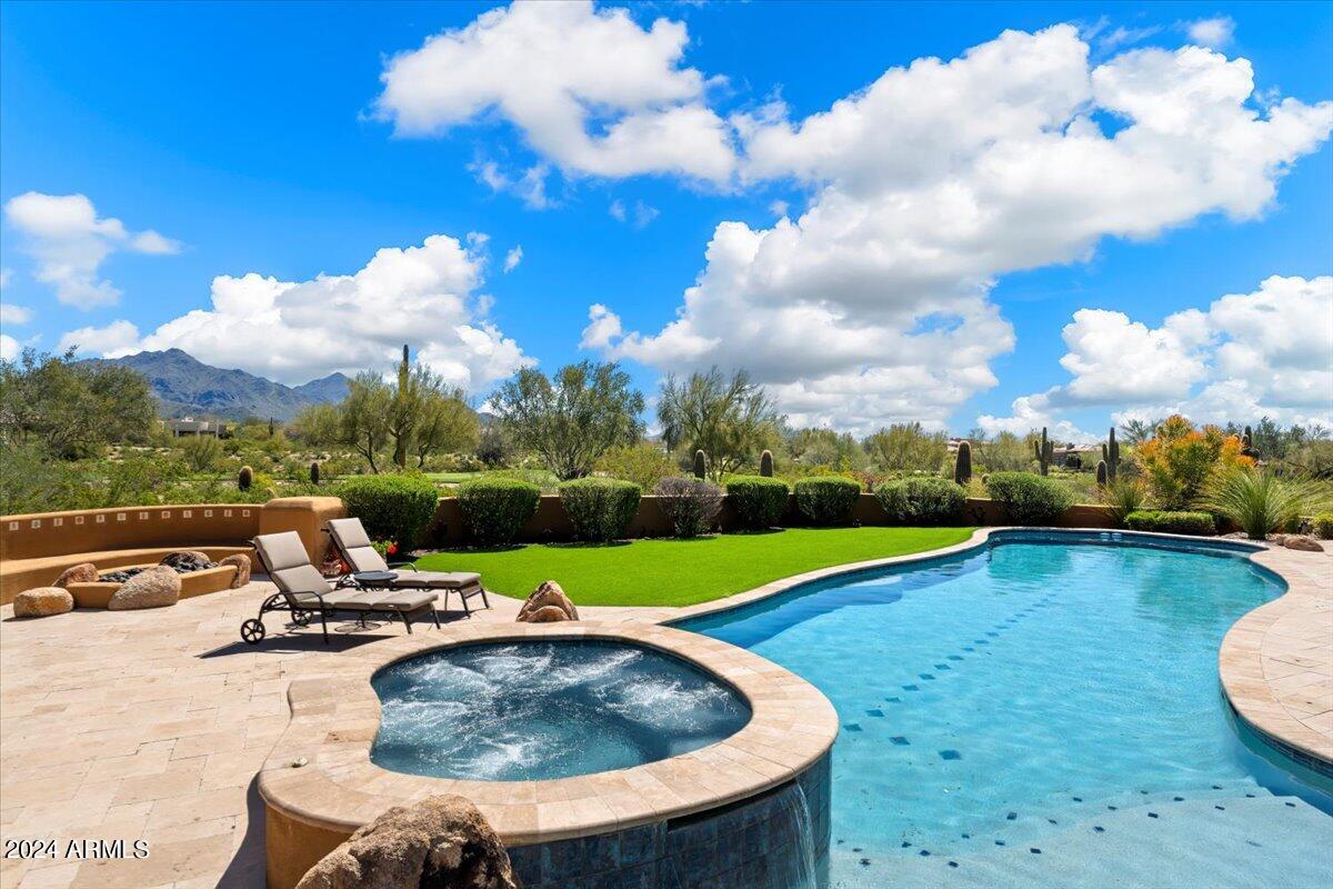 9290 E THOMPSON PEAK Parkway # 402