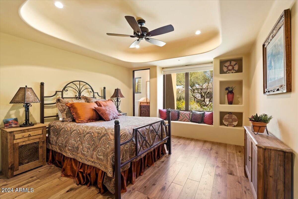 9290 E THOMPSON PEAK Parkway # 402