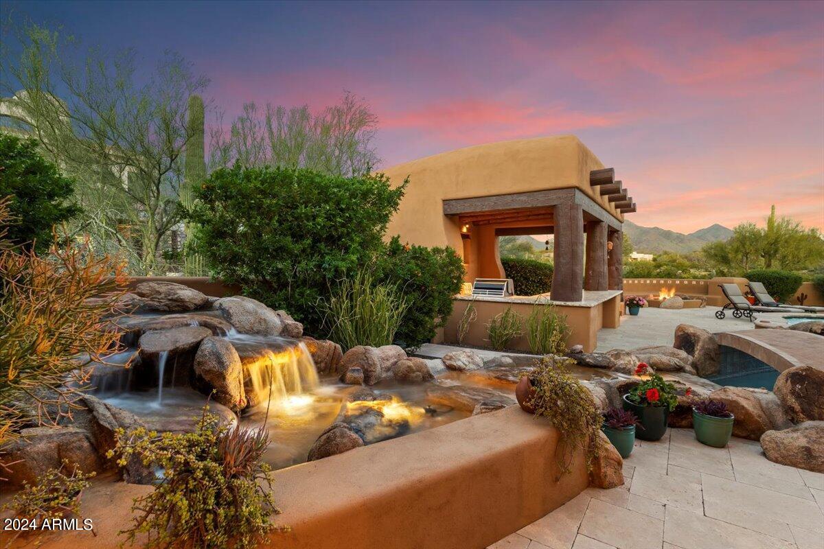 9290 E THOMPSON PEAK Parkway # 402
