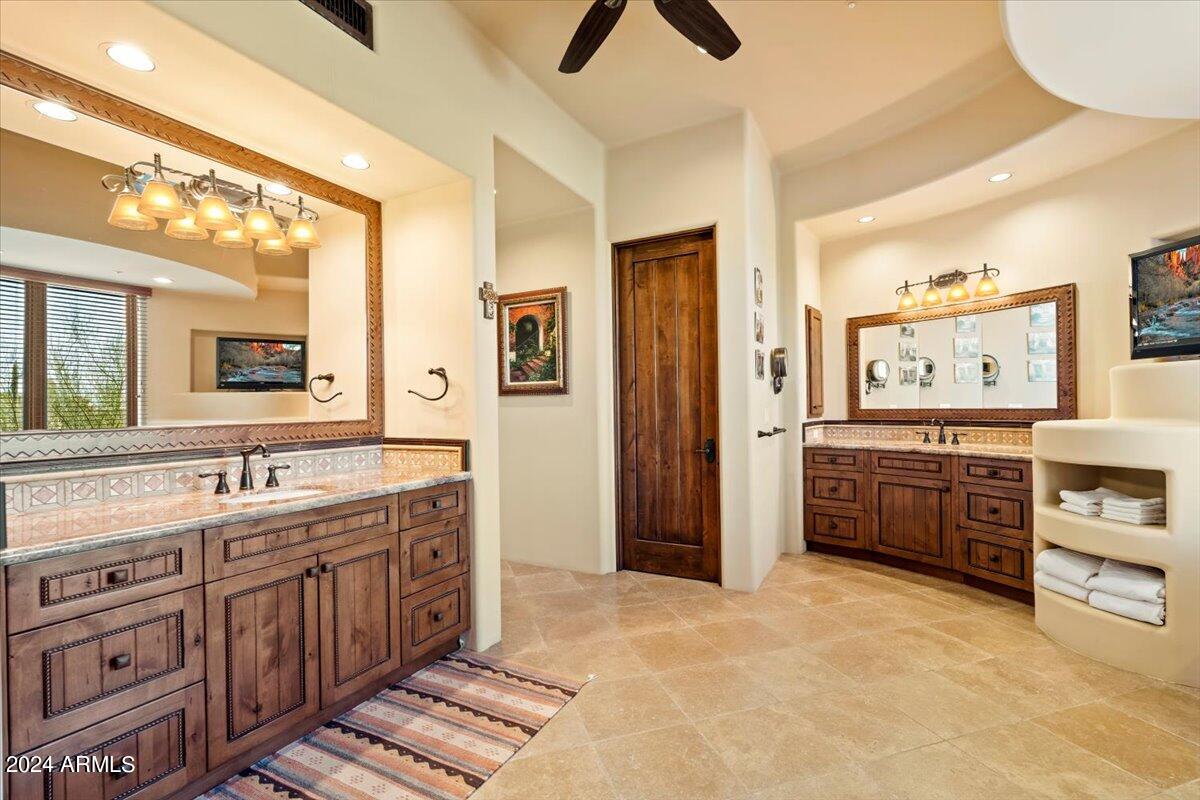 9290 E THOMPSON PEAK Parkway # 402