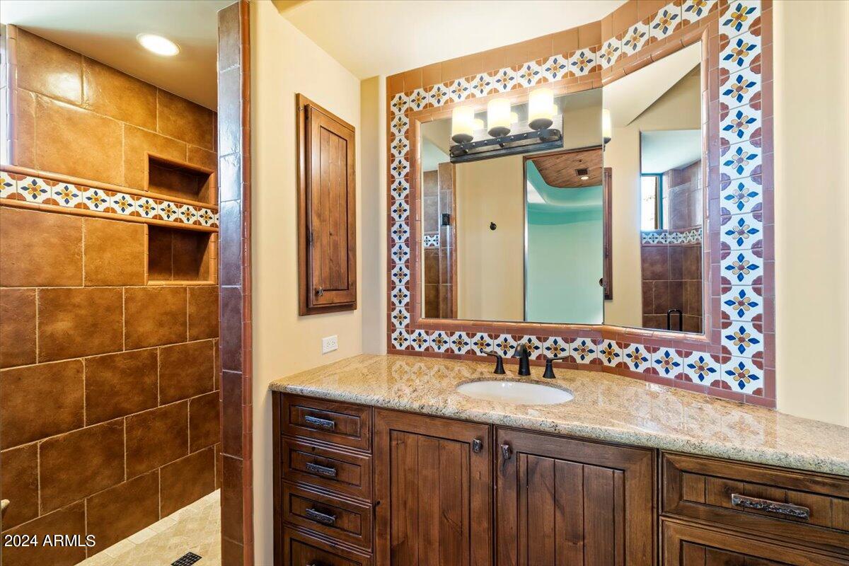 9290 E THOMPSON PEAK Parkway # 402