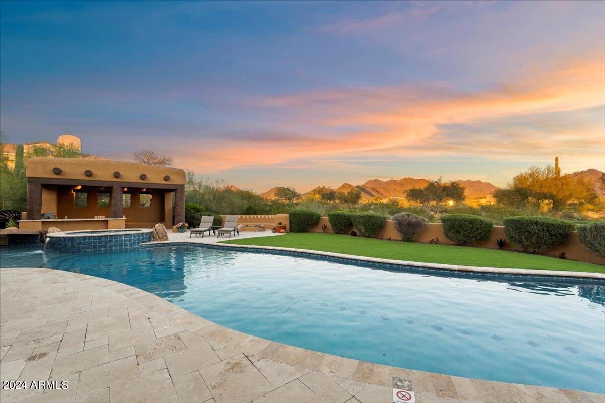9290 E THOMPSON PEAK Parkway # 402