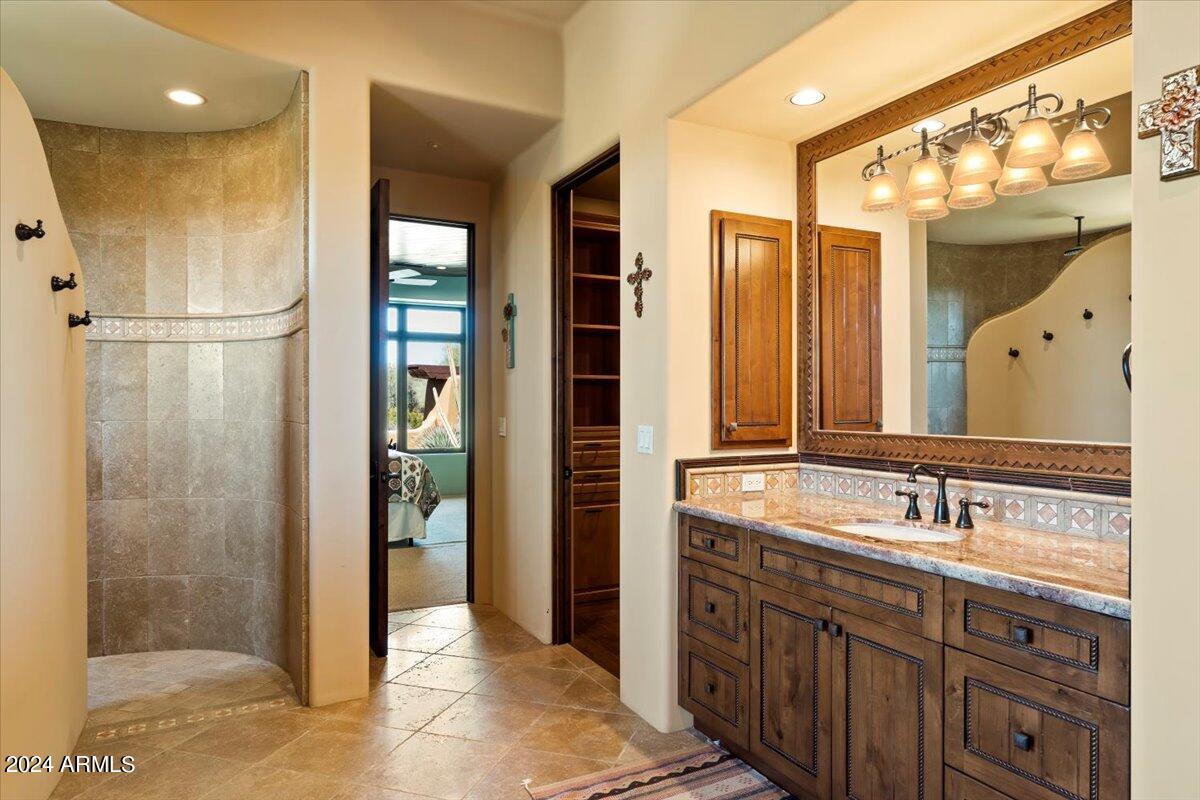 9290 E THOMPSON PEAK Parkway # 402