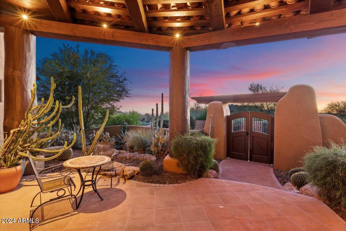 9290 E THOMPSON PEAK Parkway # 402