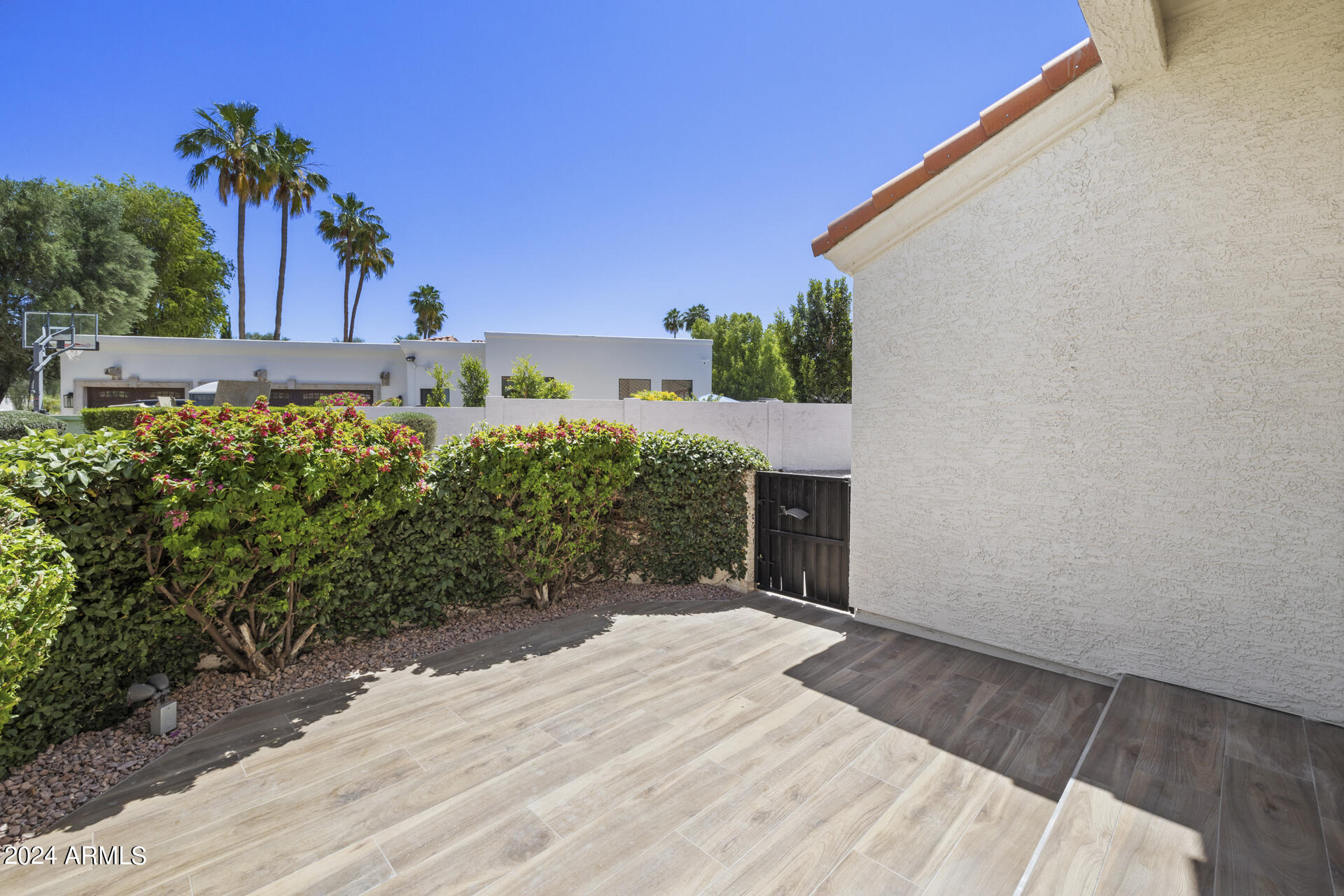 8459 E CHARTER OAK Drive