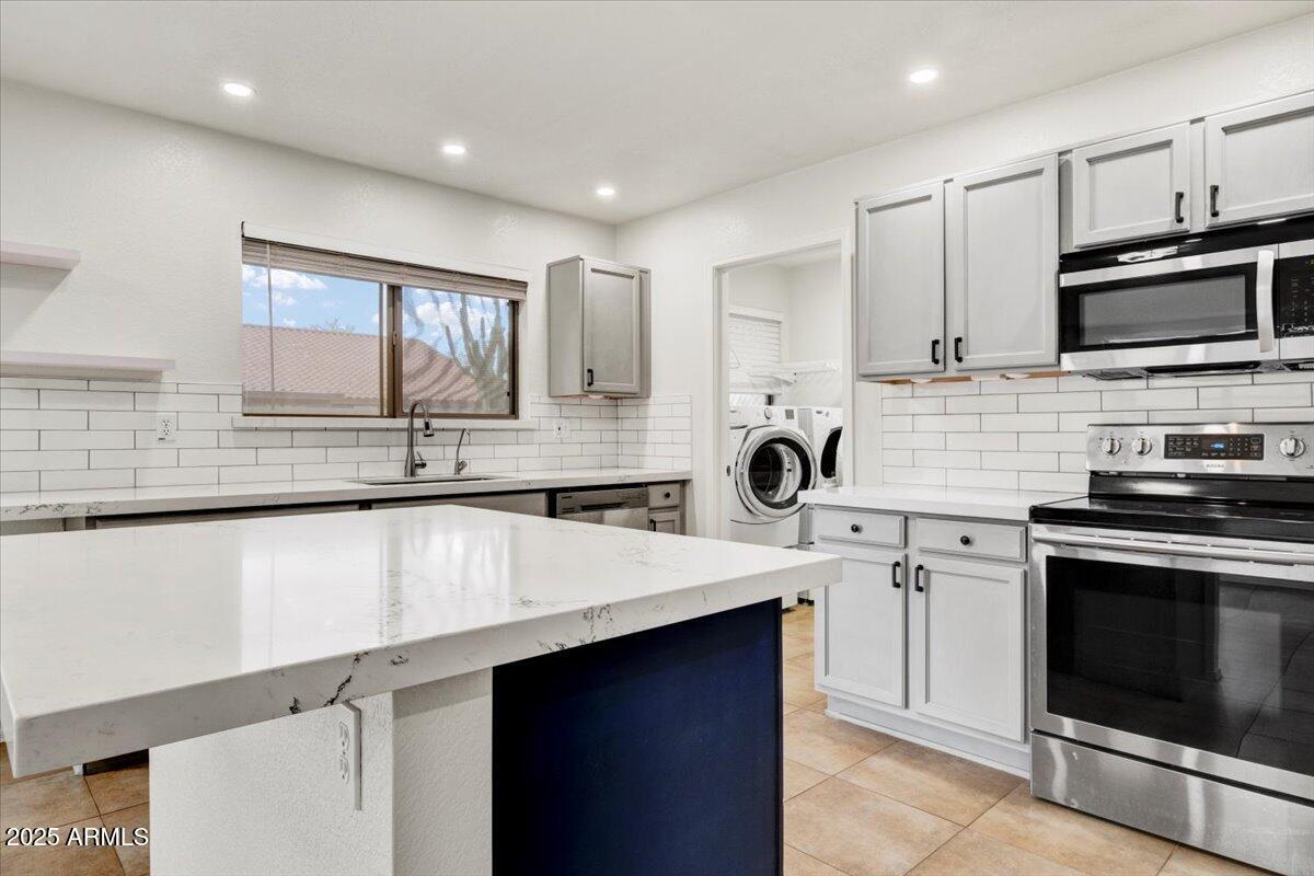 4111 E TETHER Trail