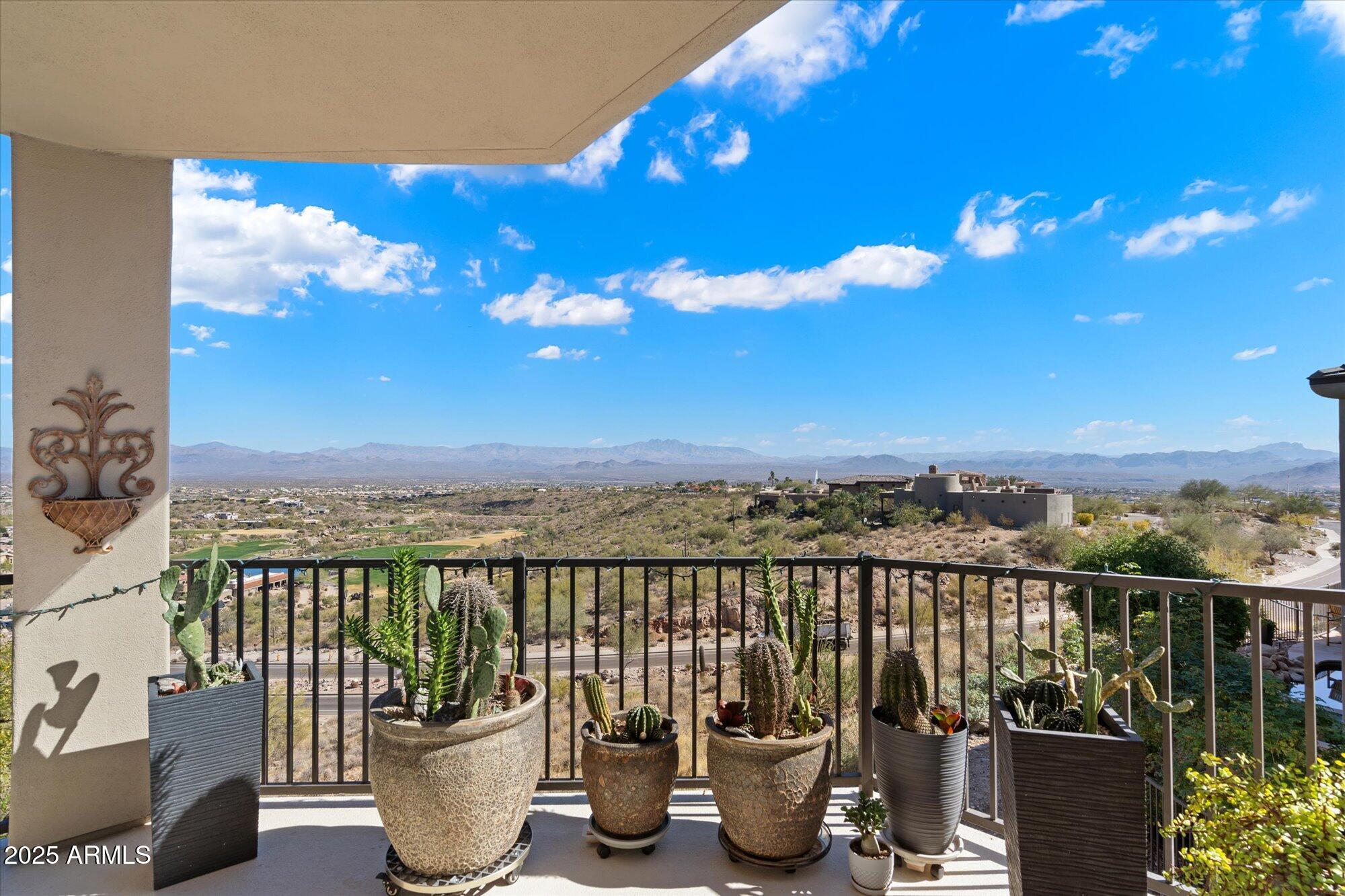 14850 E GRANDVIEW Drive 226