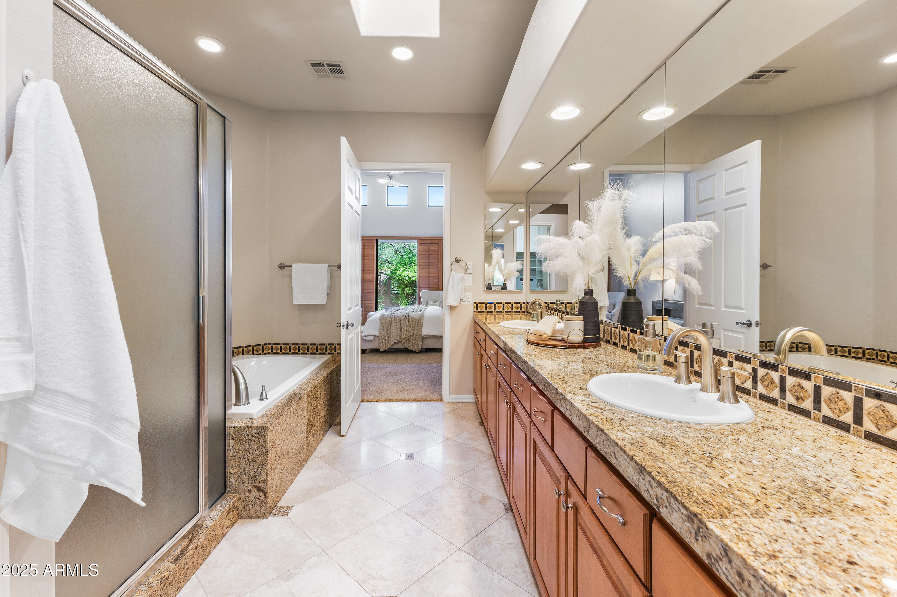 9270 E THOMPSON PEAK Parkway, 367