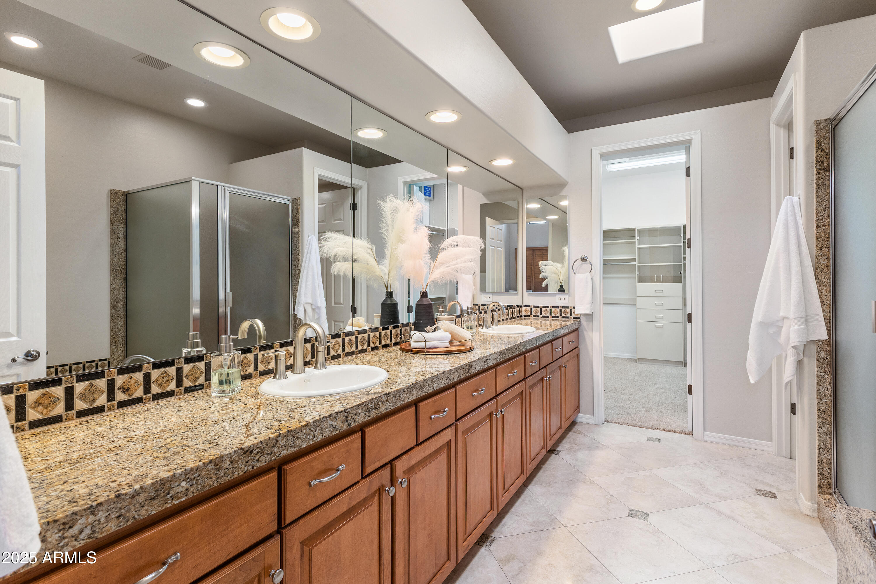 9270 E THOMPSON PEAK Parkway, 367