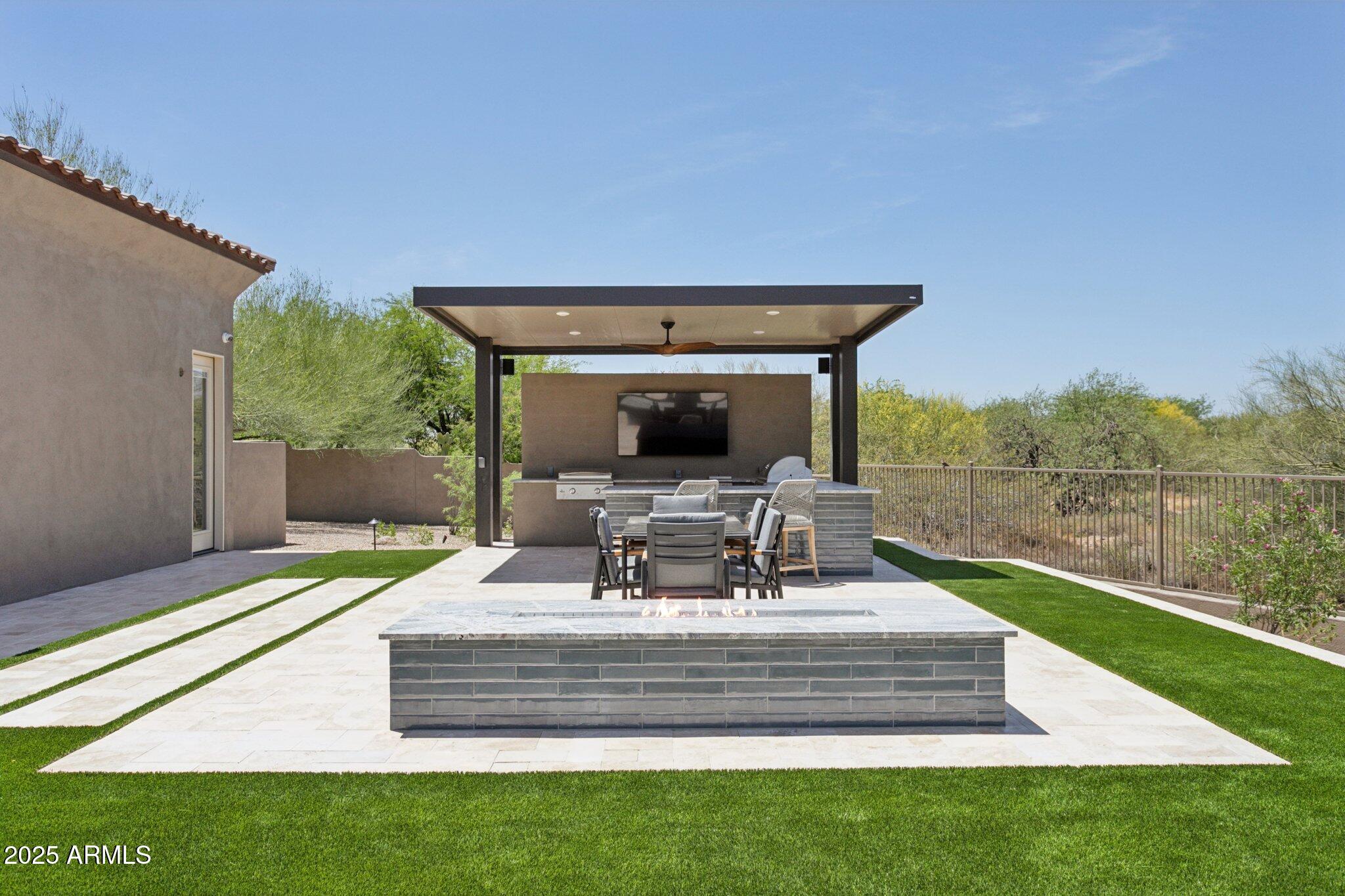 7032 E BALANCING ROCK Road