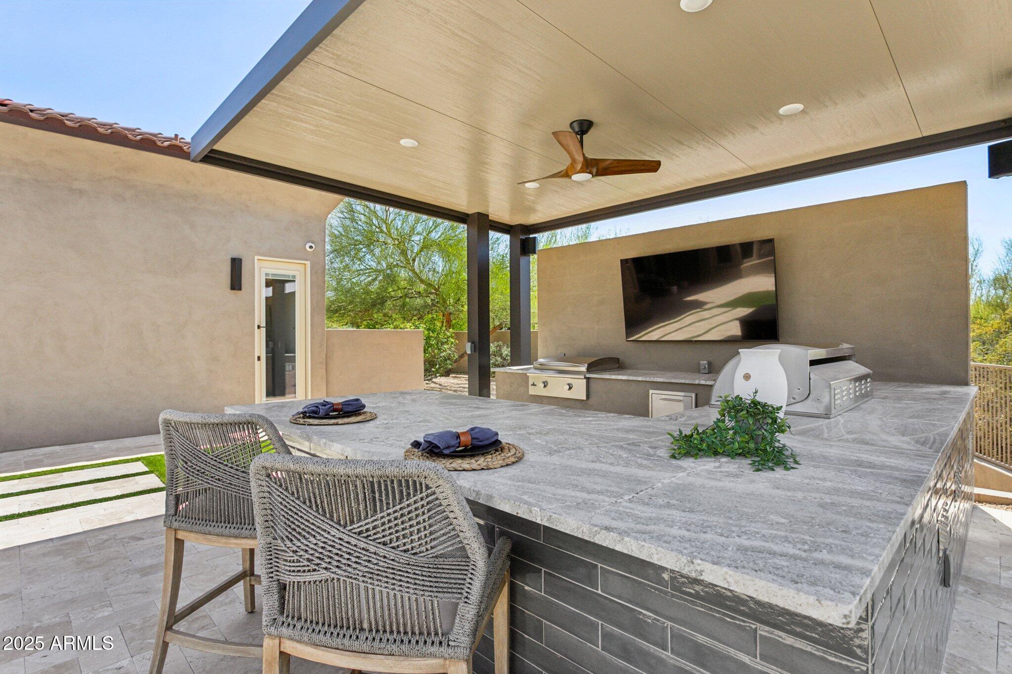 7032 E BALANCING ROCK Road
