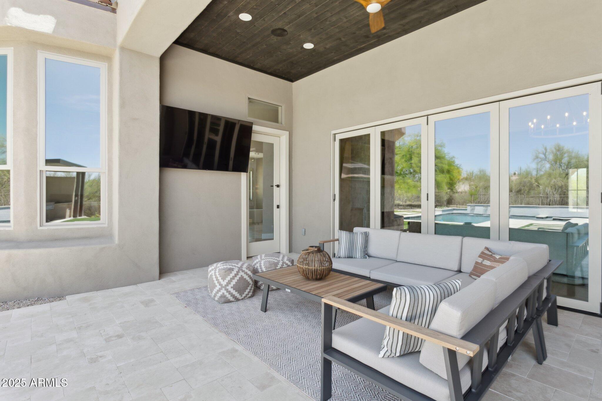 7032 E BALANCING ROCK Road