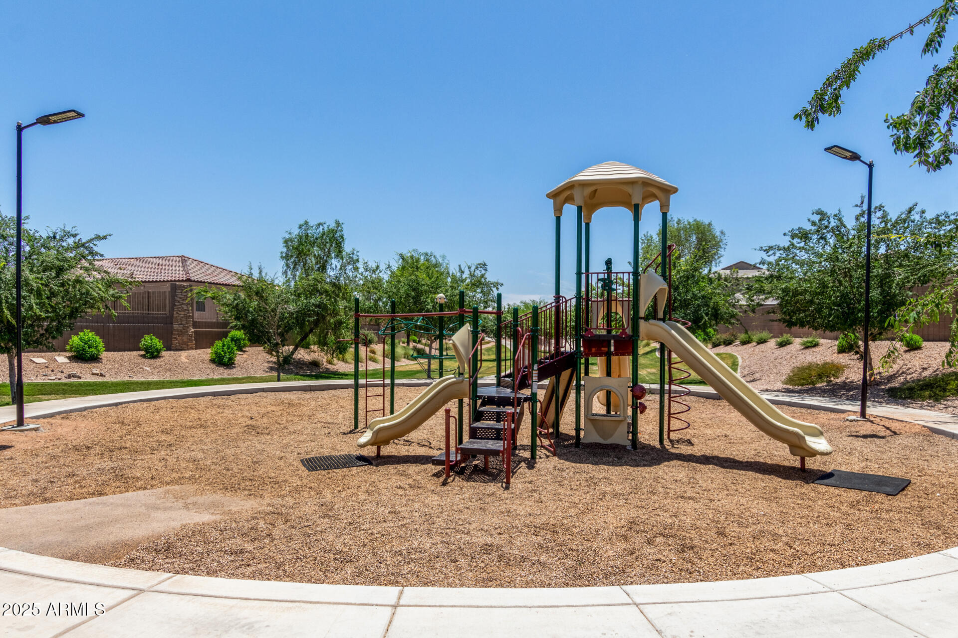 5240 E GUMMITE Drive