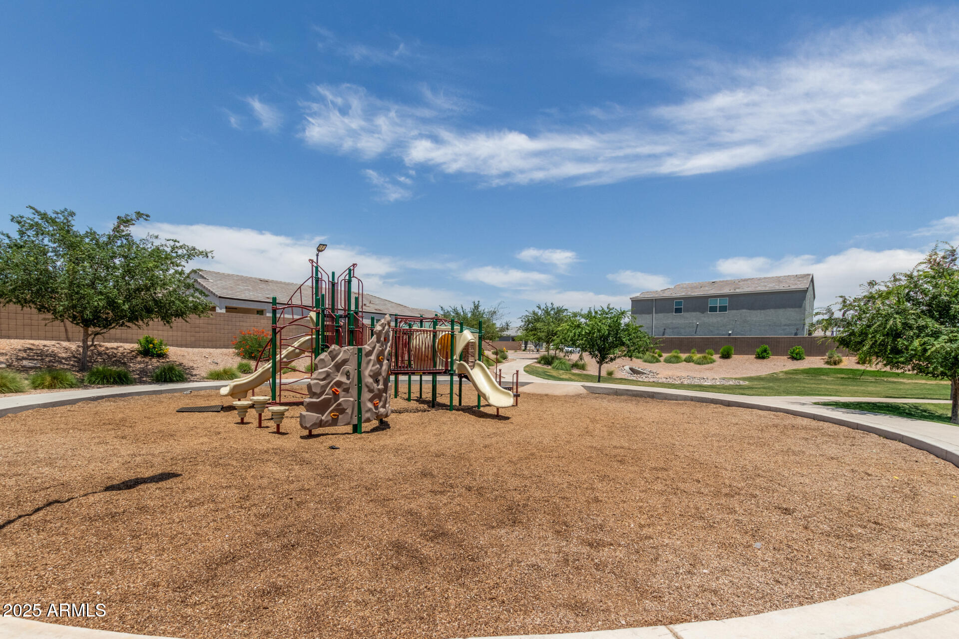 5240 E GUMMITE Drive