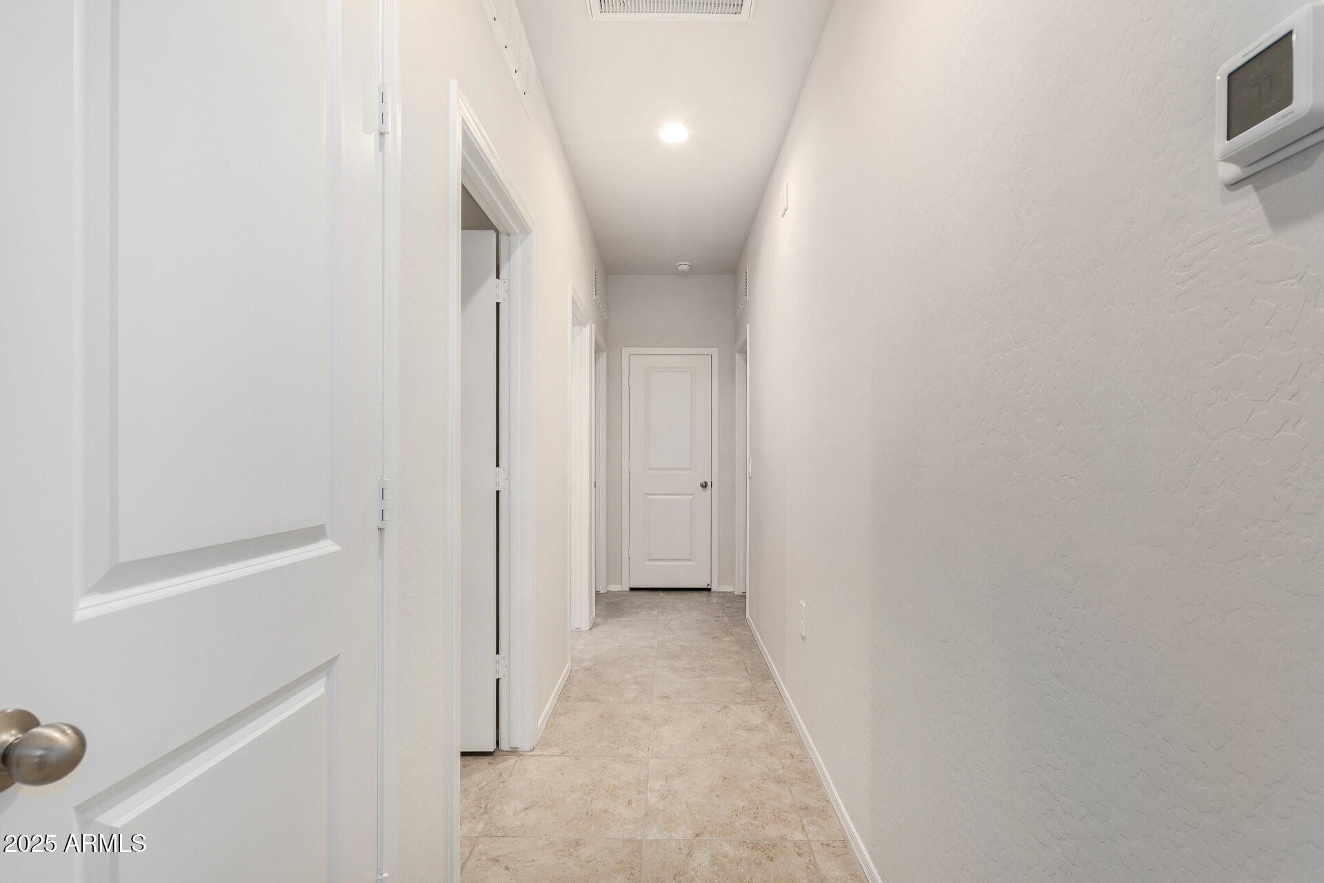 5240 E GUMMITE Drive