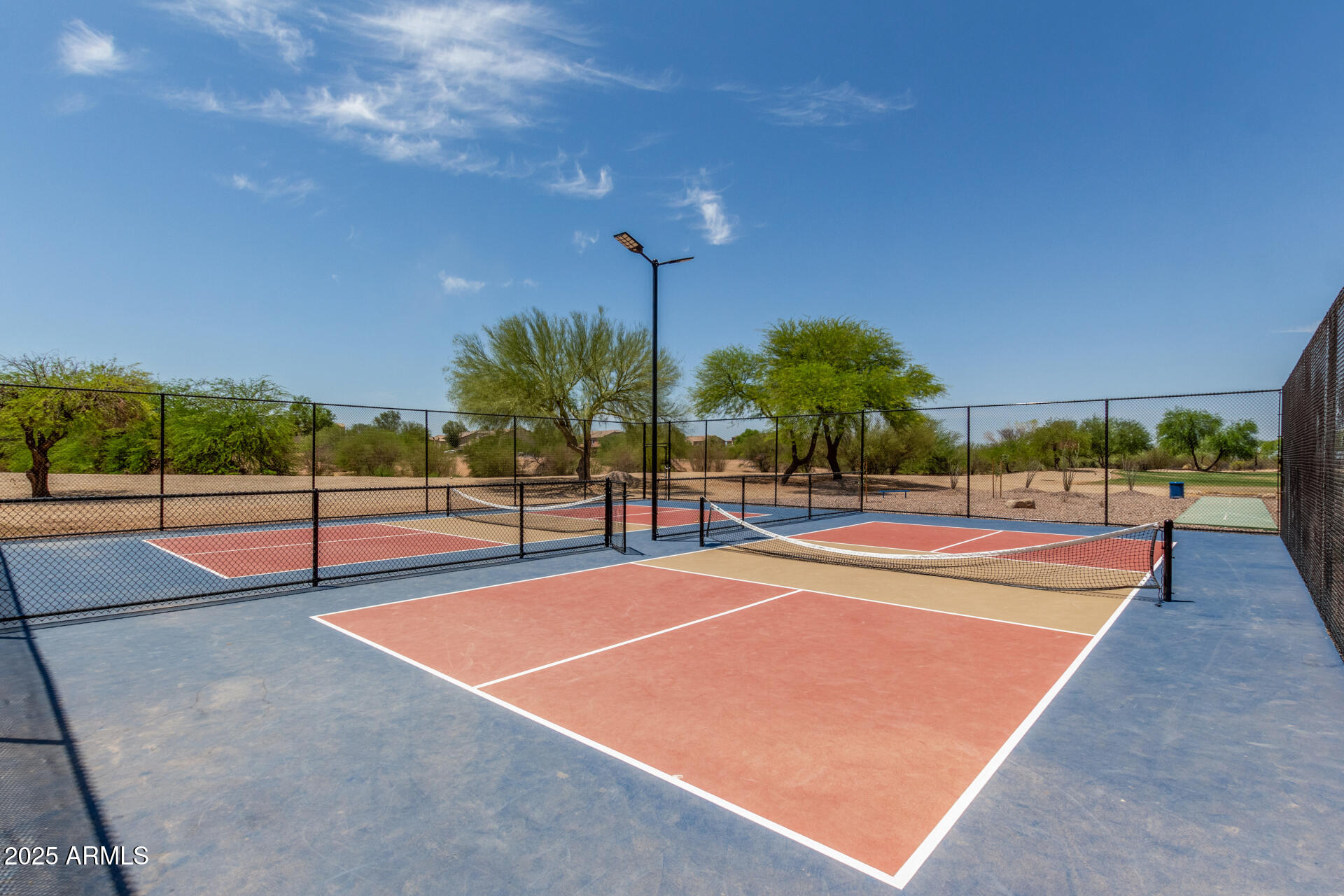 5240 E GUMMITE Drive