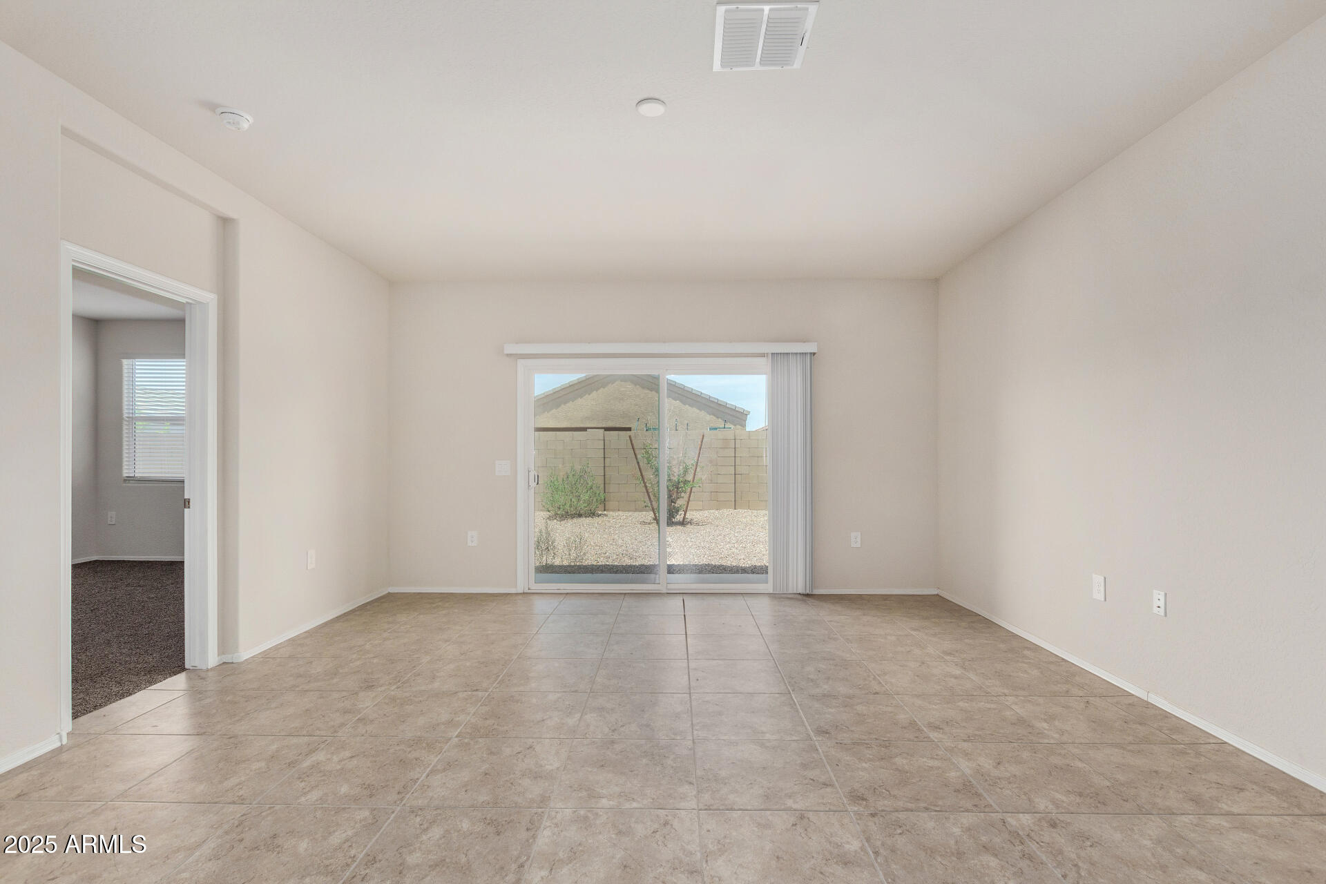 5240 E GUMMITE Drive