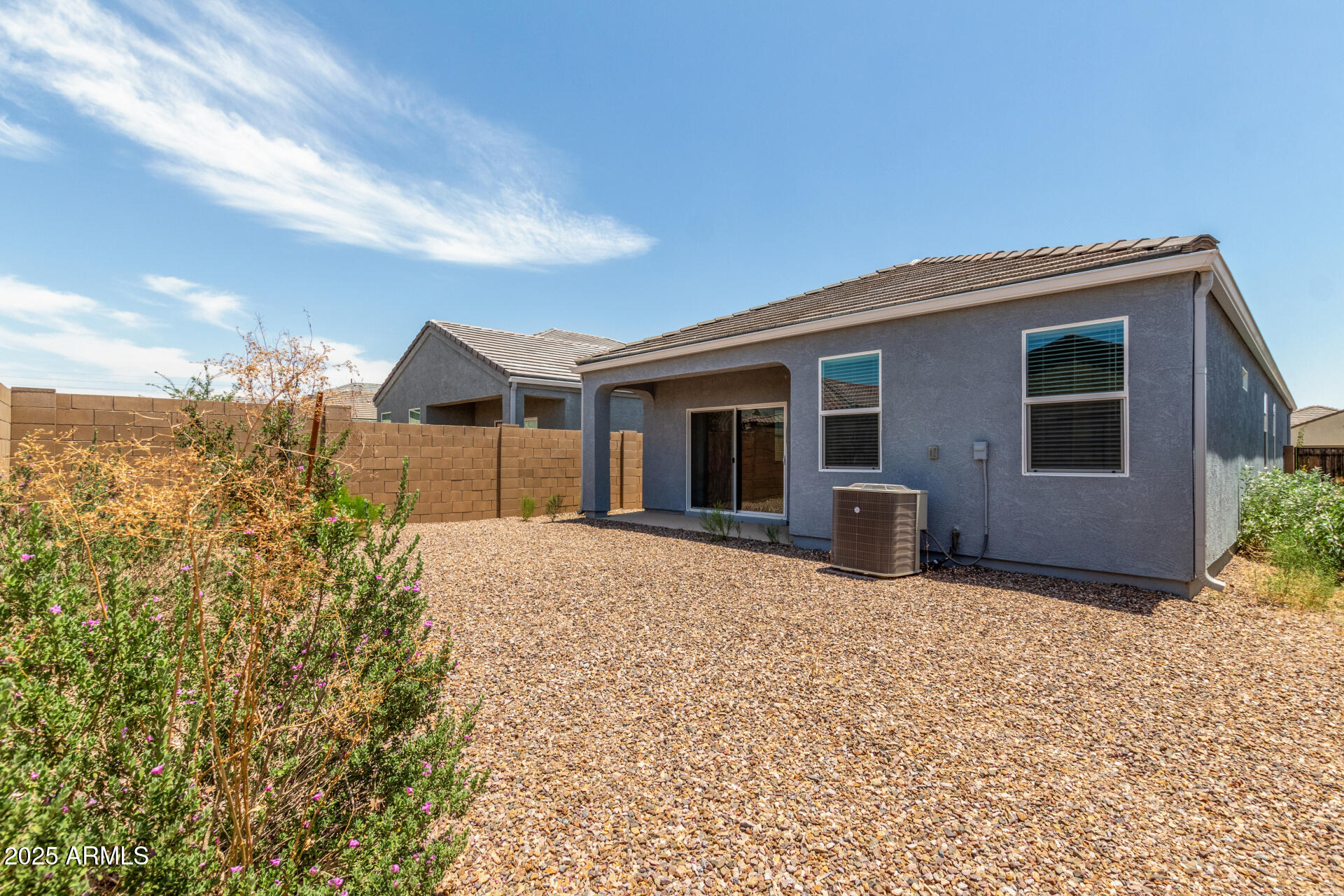 5240 E GUMMITE Drive