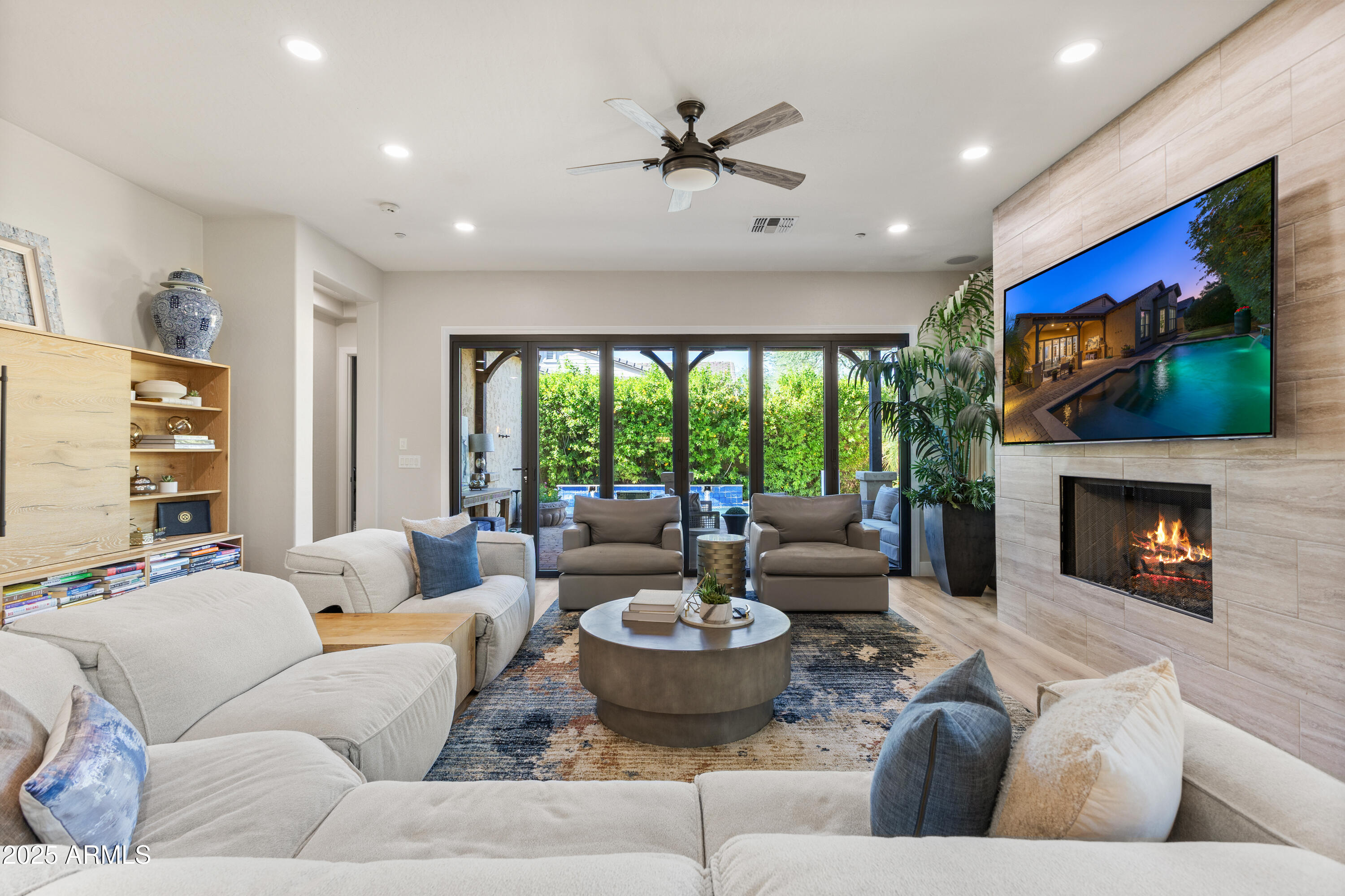 9272 E DESERT VILLAGE Drive