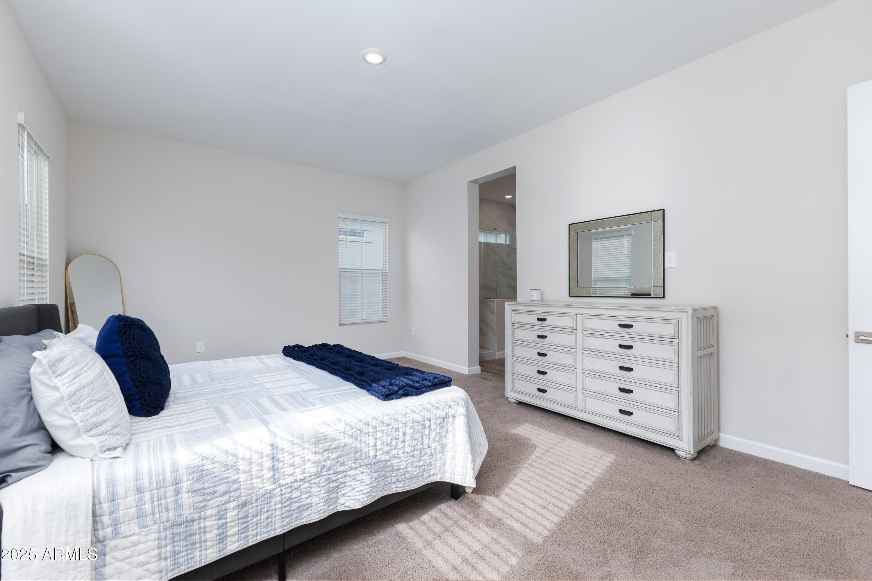 5046 E ANDERSON Drive