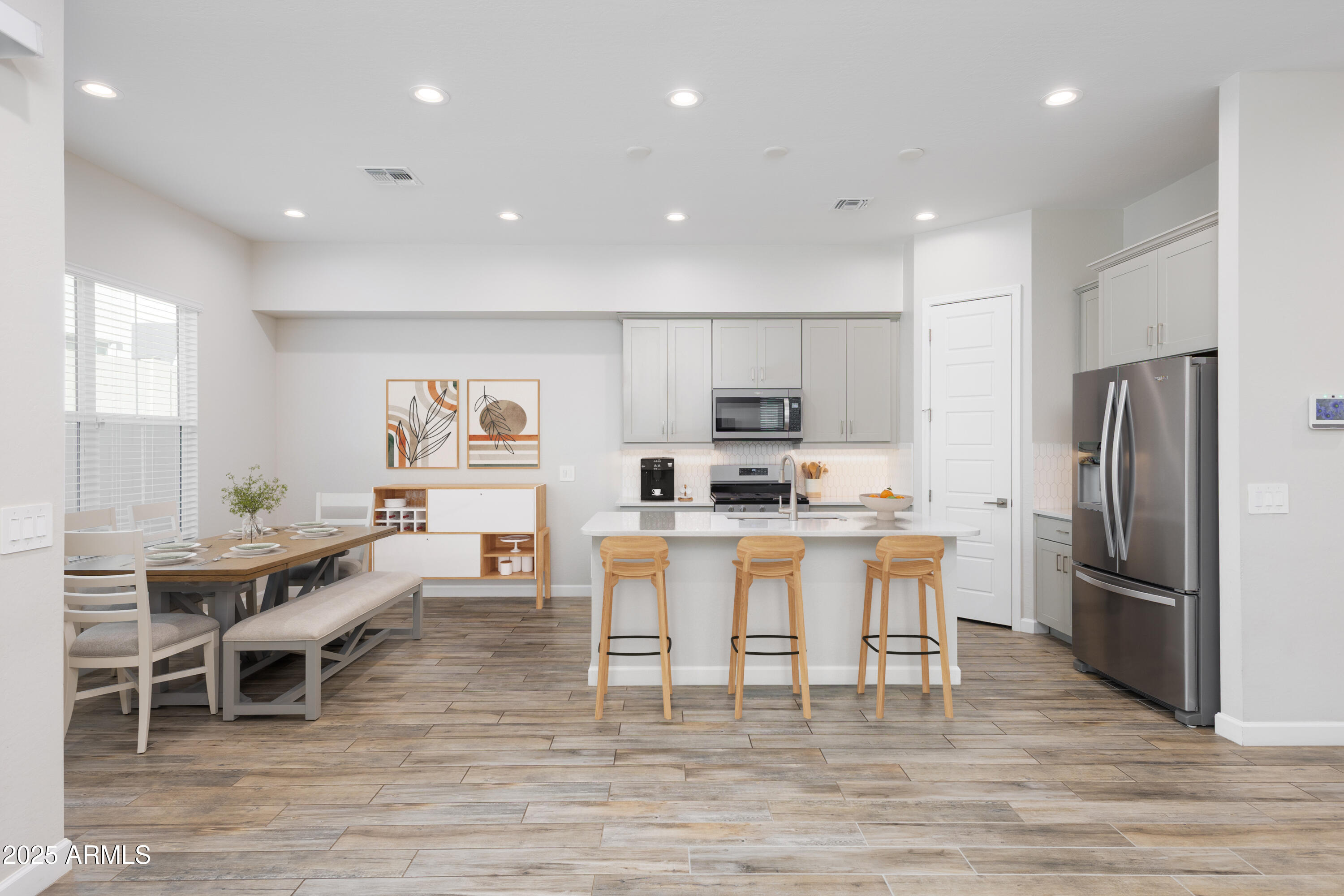 5046 E ANDERSON Drive