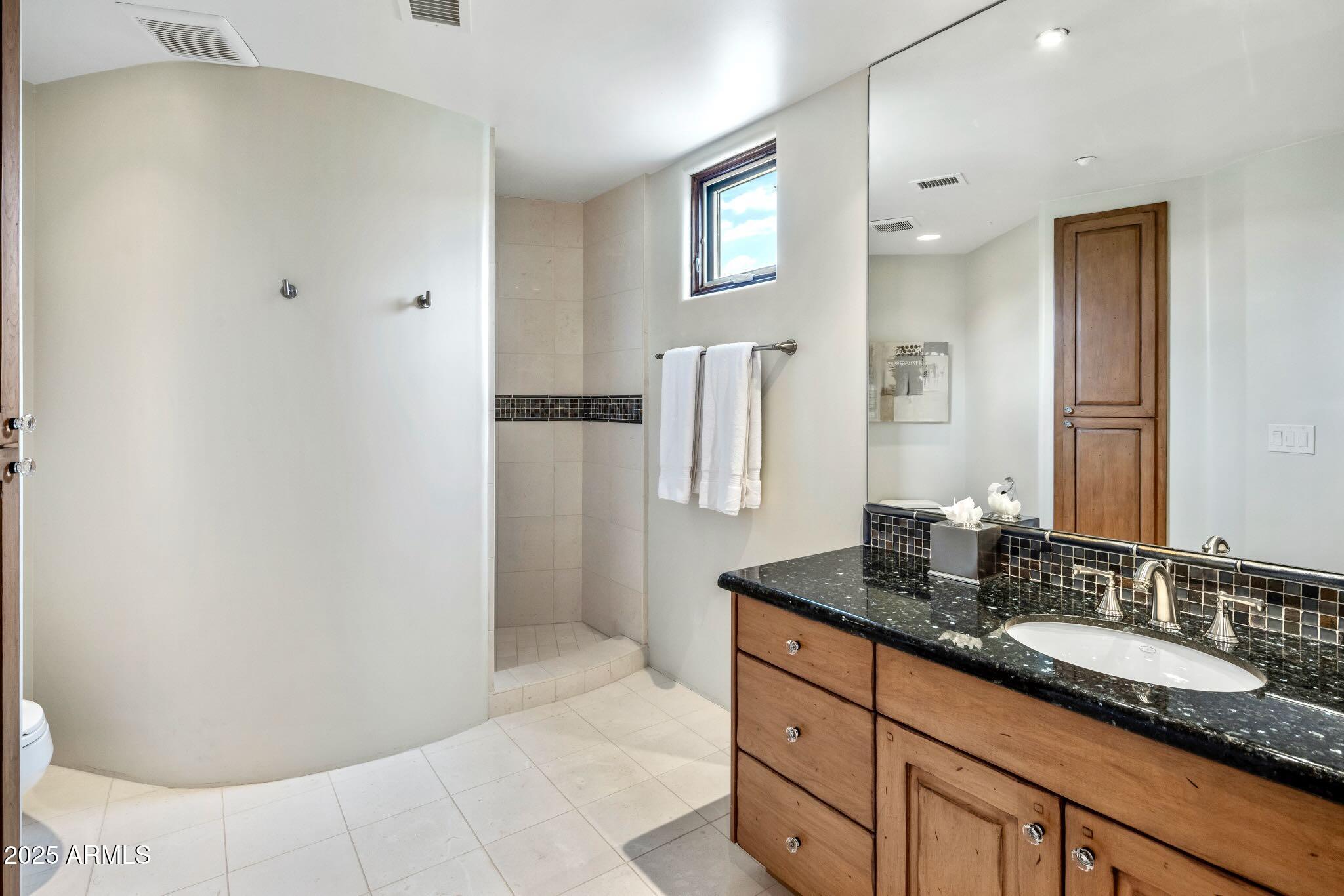 9290 E THOMPSON PEAK Parkway, 463