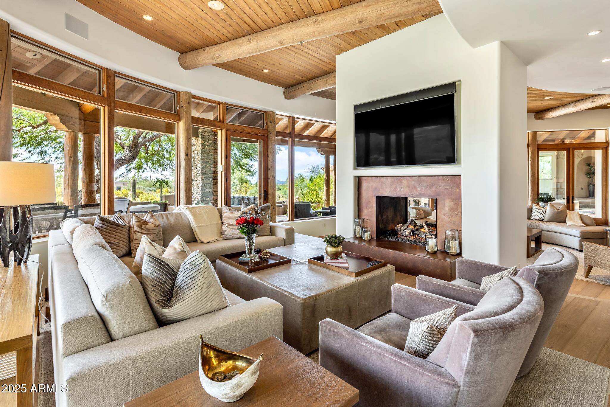 9290 E THOMPSON PEAK Parkway, 463