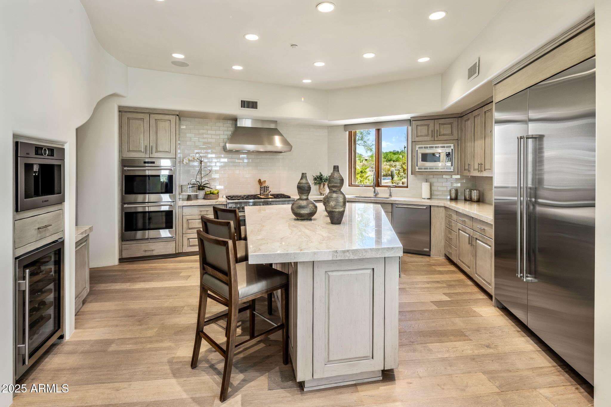 9290 E THOMPSON PEAK Parkway, 463