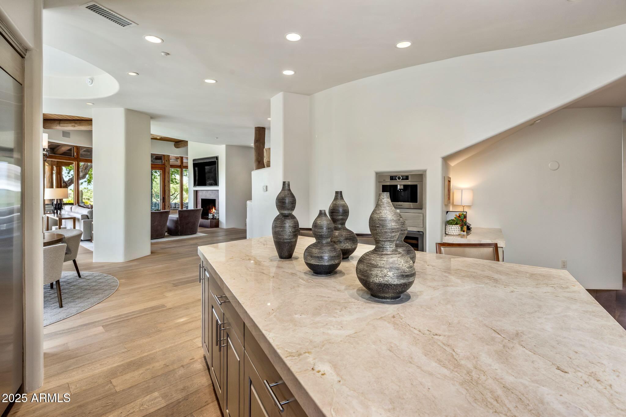 9290 E THOMPSON PEAK Parkway, 463
