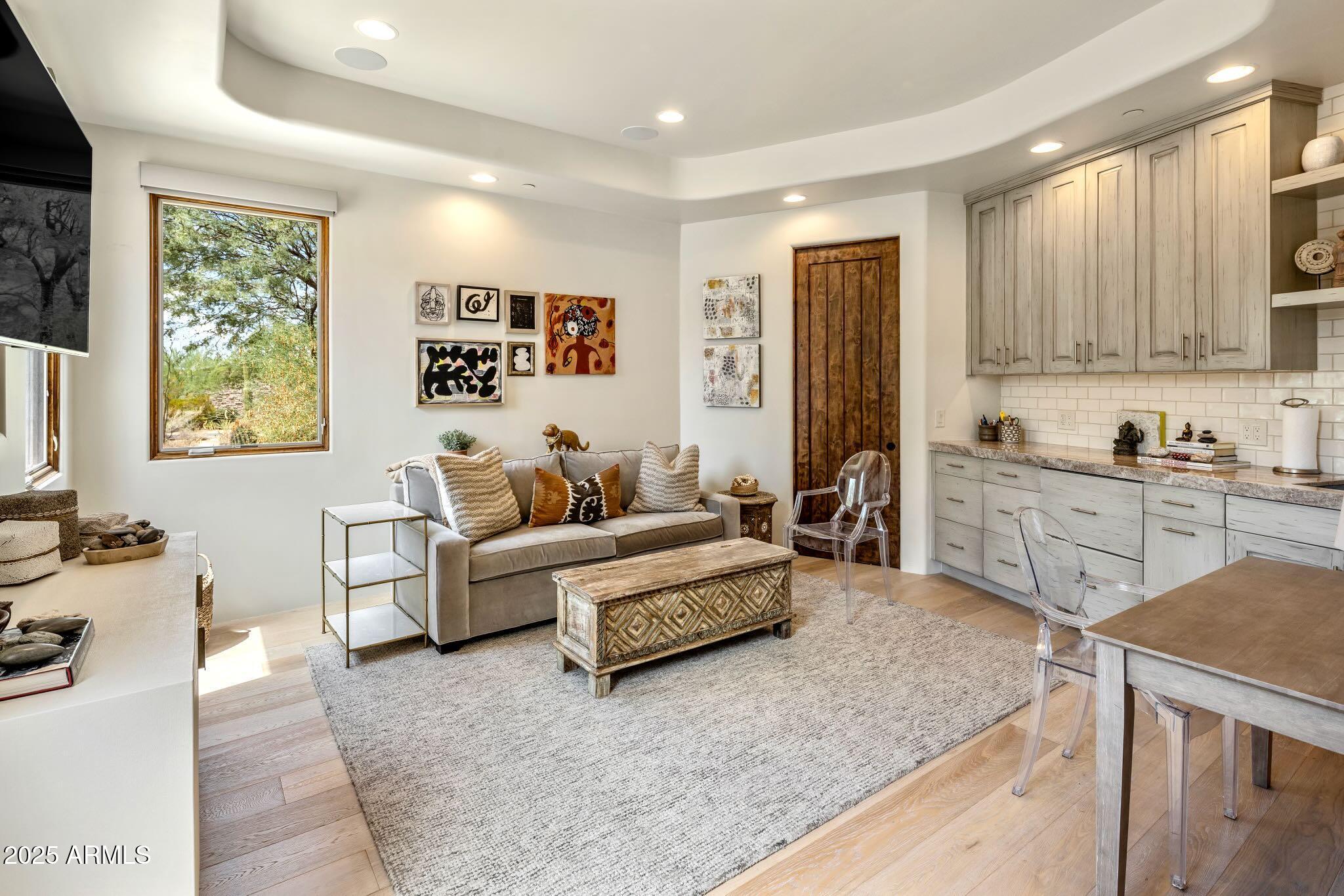 9290 E THOMPSON PEAK Parkway, 463