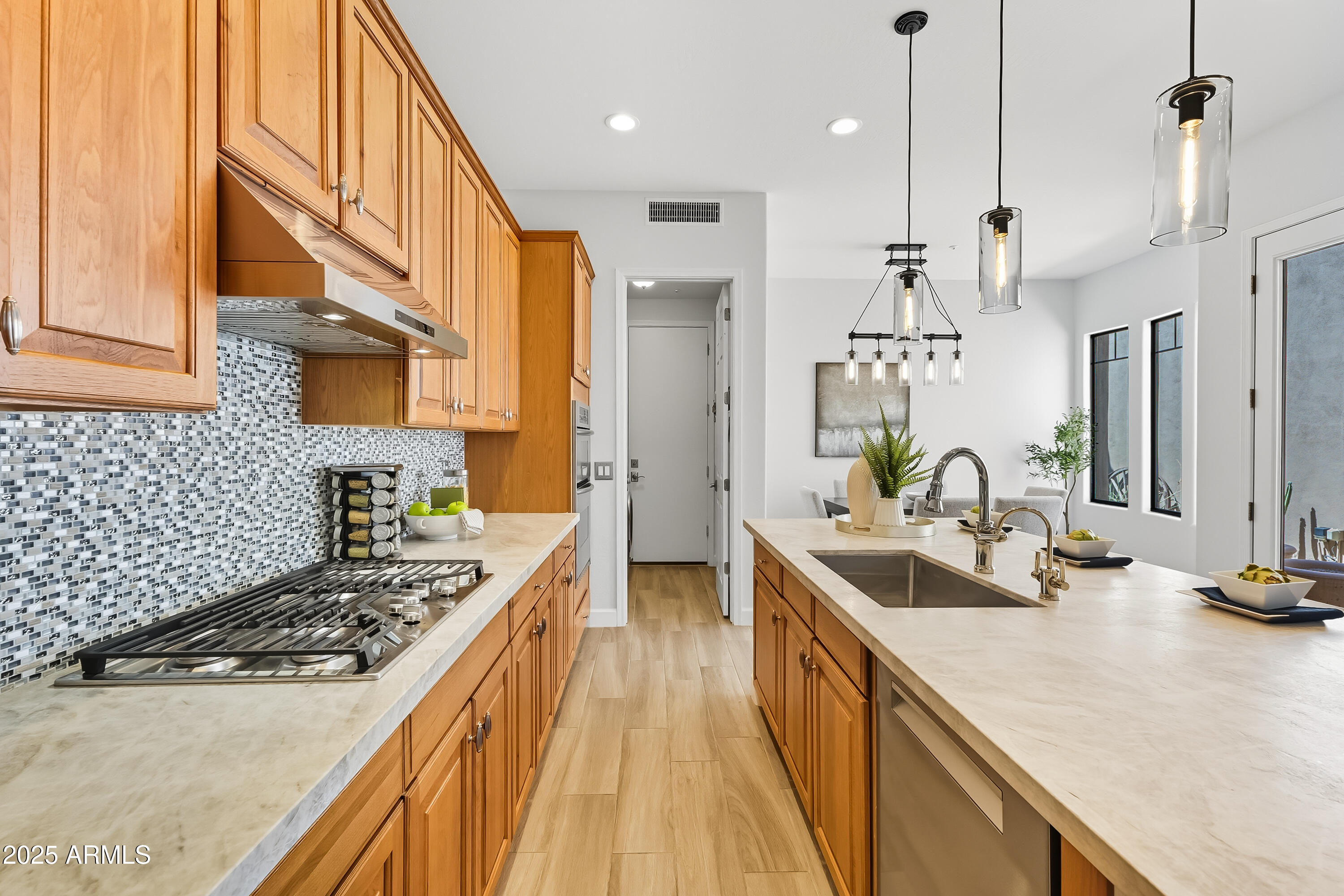 9270 E THOMPSON PEAK Parkway, 327