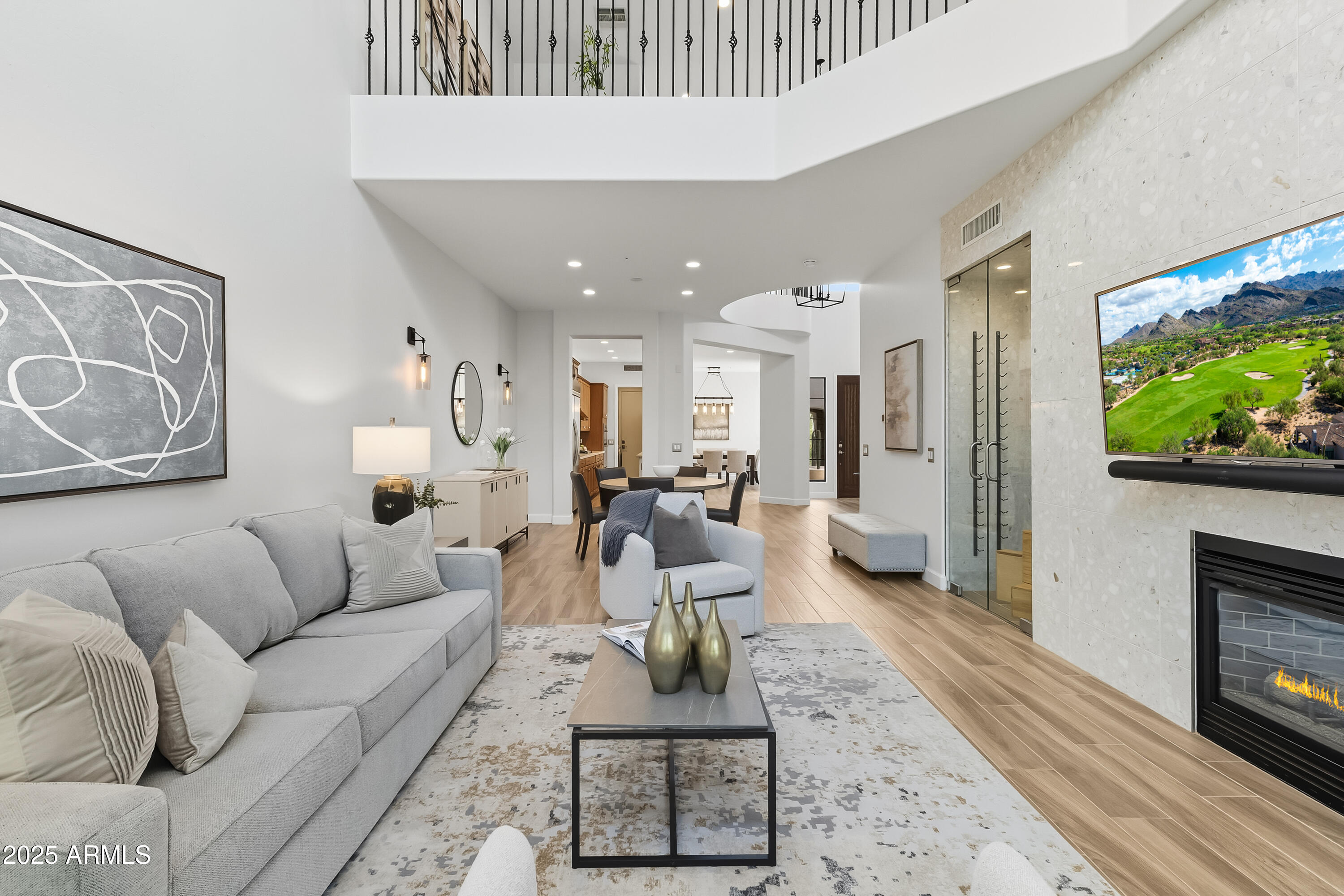 9270 E THOMPSON PEAK Parkway, 327