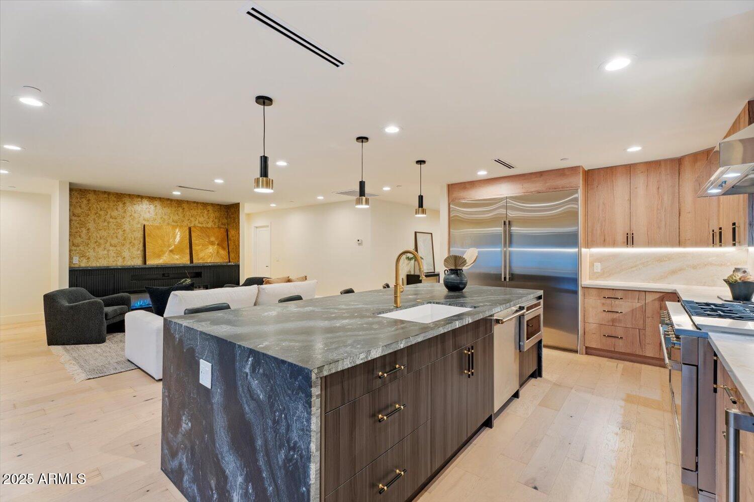 8525 E VIA DE LOS LIBROS