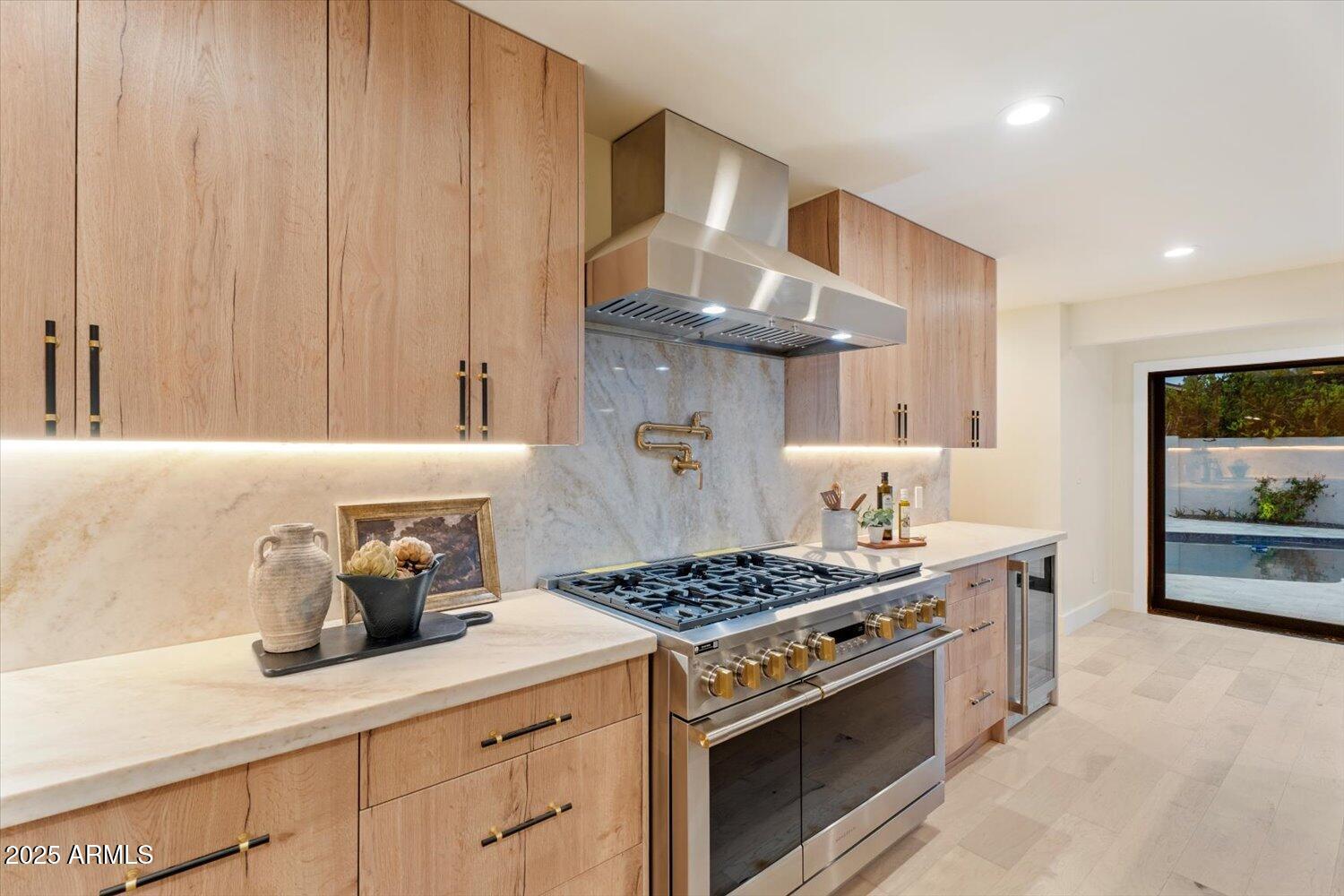 8525 E VIA DE LOS LIBROS