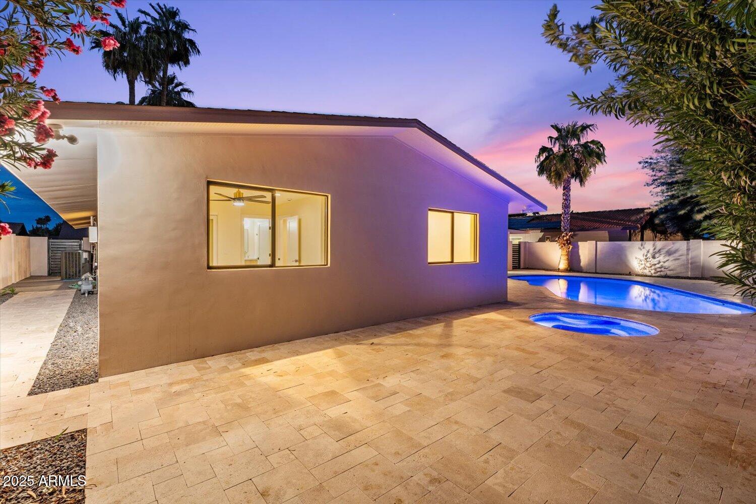 8525 E VIA DE LOS LIBROS