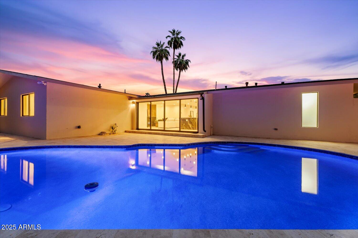 8525 E VIA DE LOS LIBROS