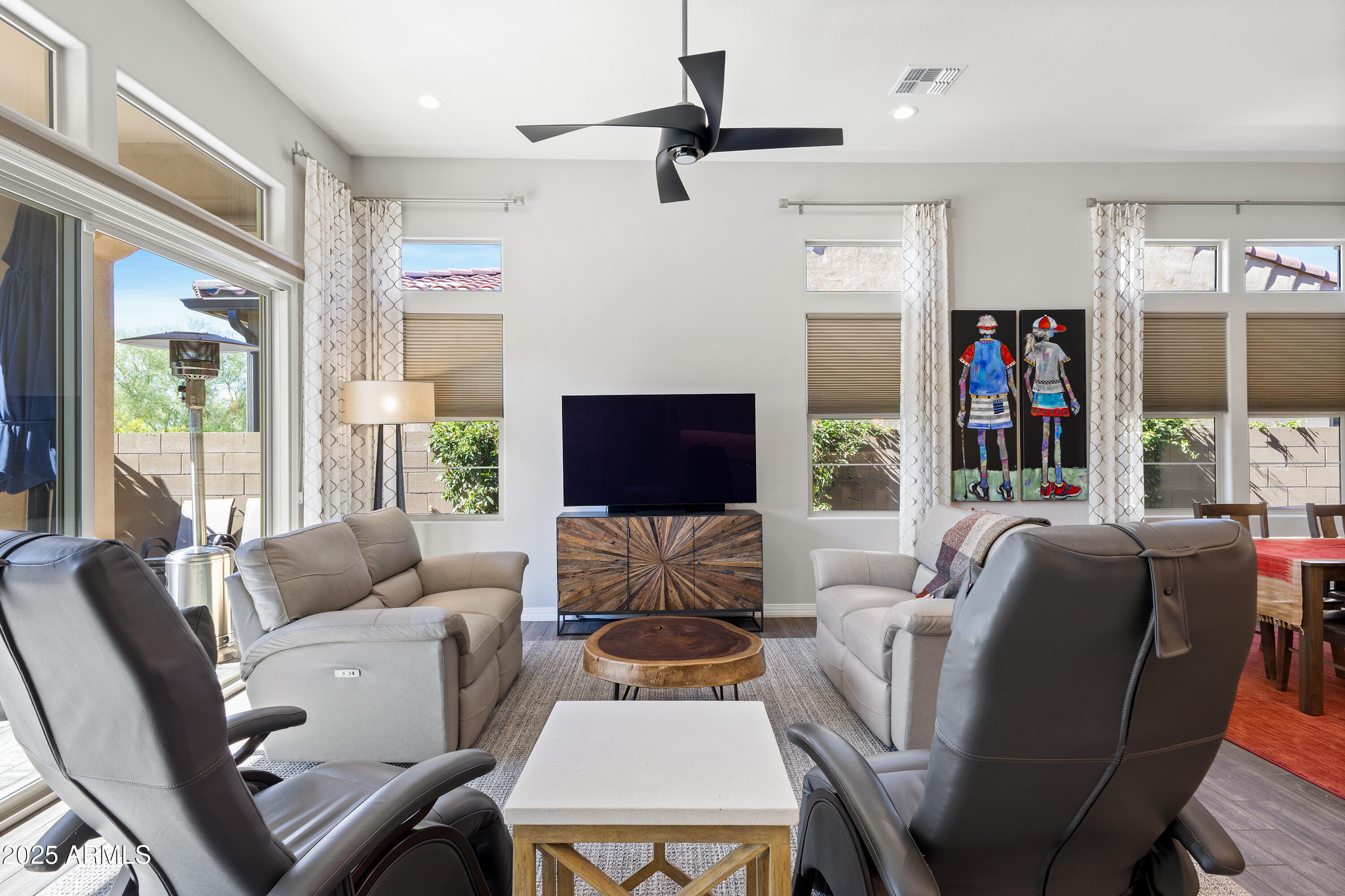 7463 E CASITAS DEL RIO Drive