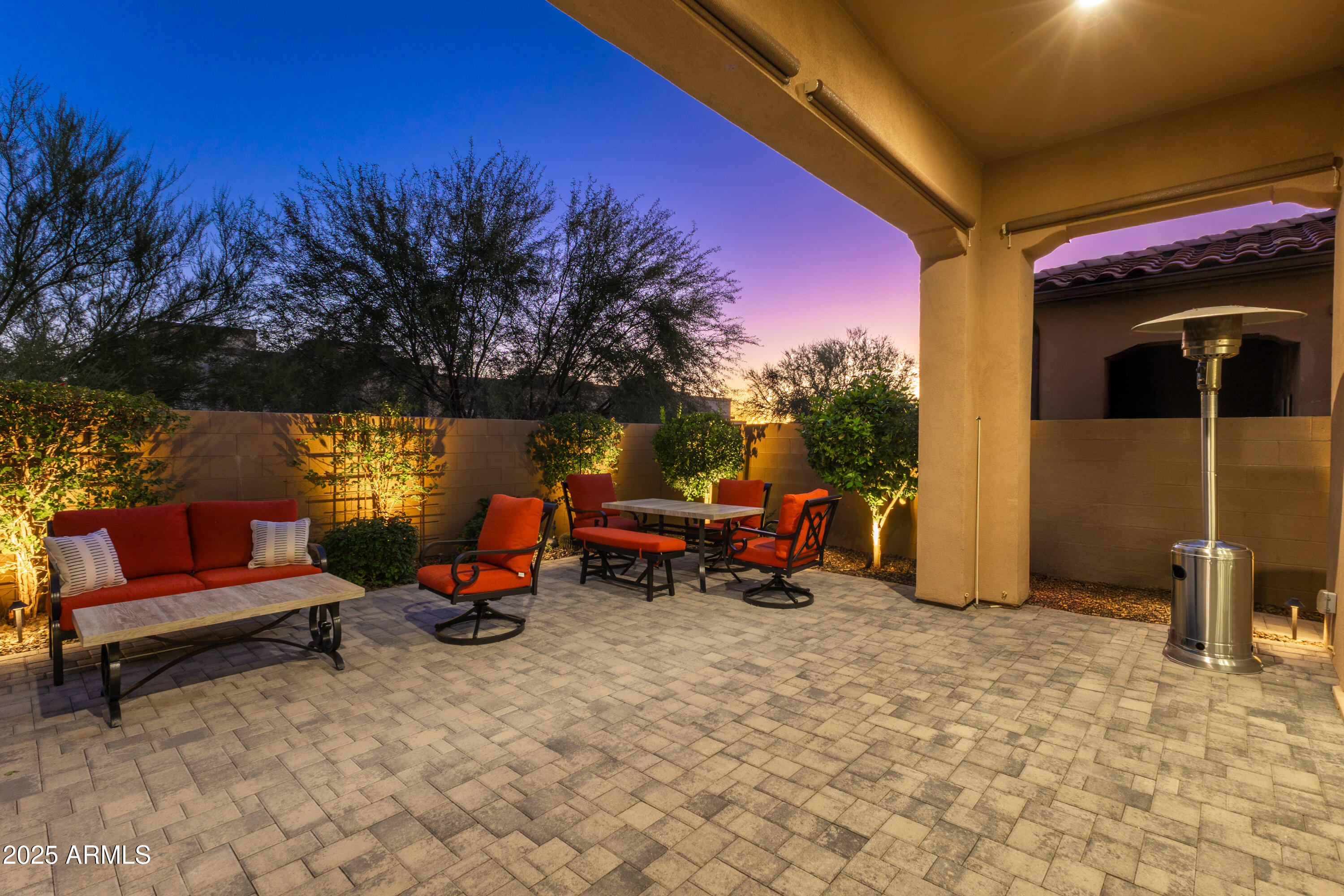 7463 E CASITAS DEL RIO Drive