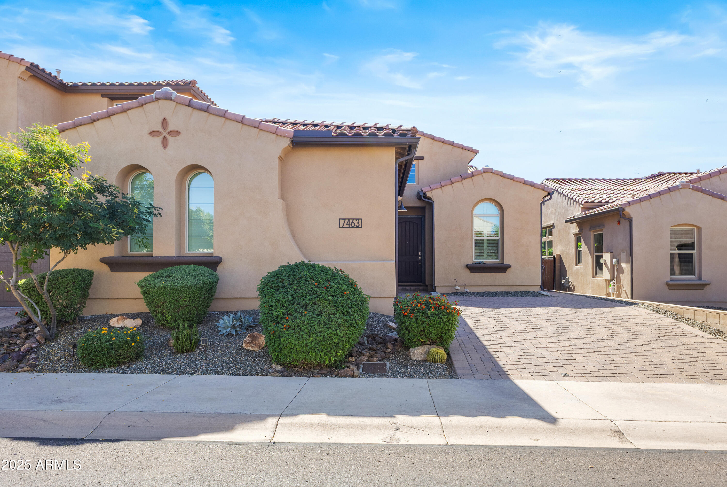 7463 E CASITAS DEL RIO Drive