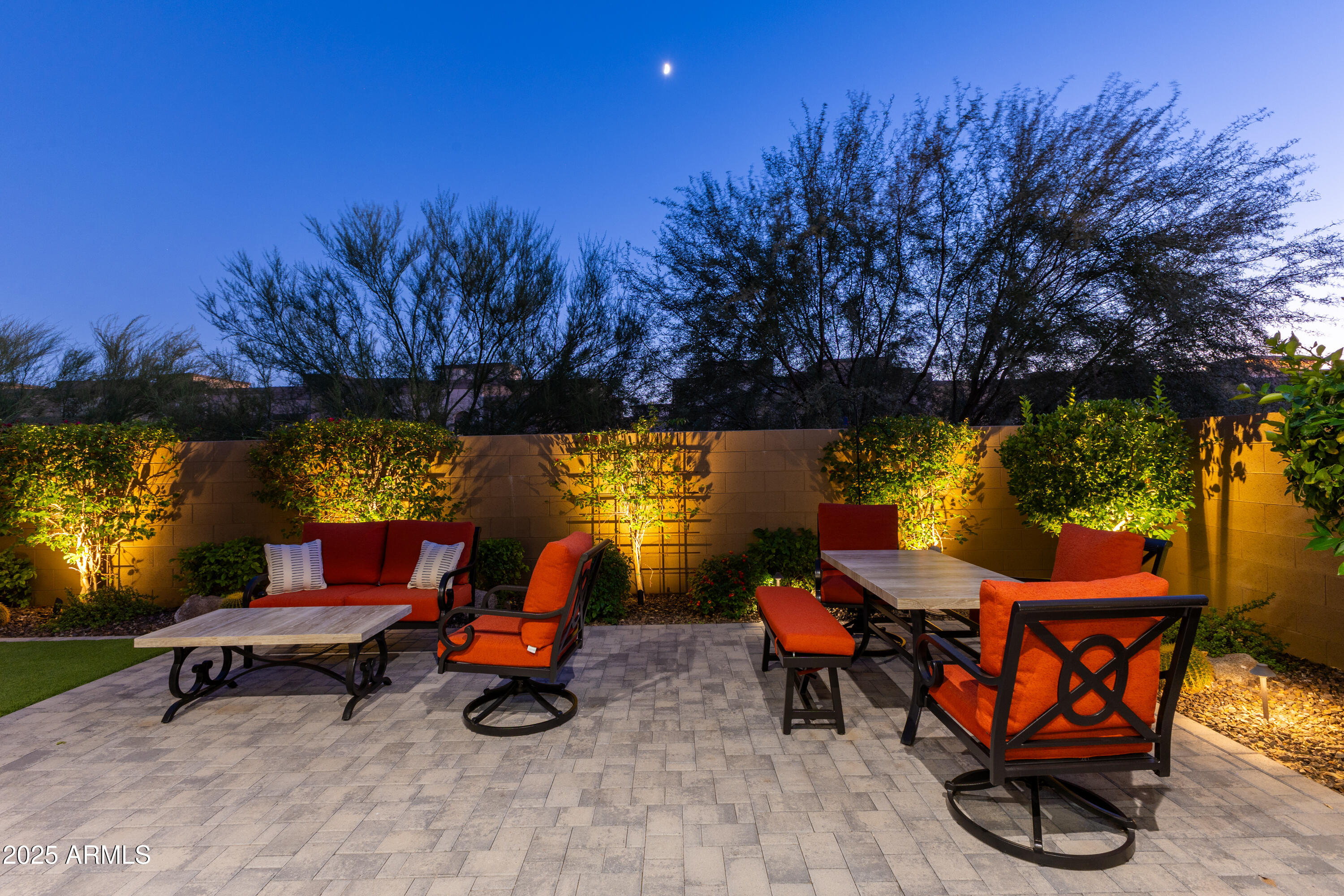 7463 E CASITAS DEL RIO Drive