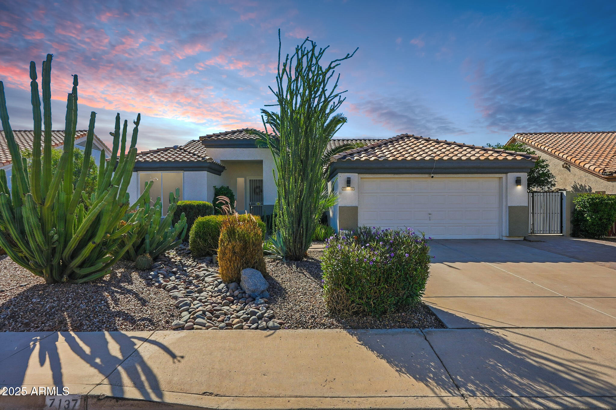 7137 E LAGUNA AZUL Avenue
