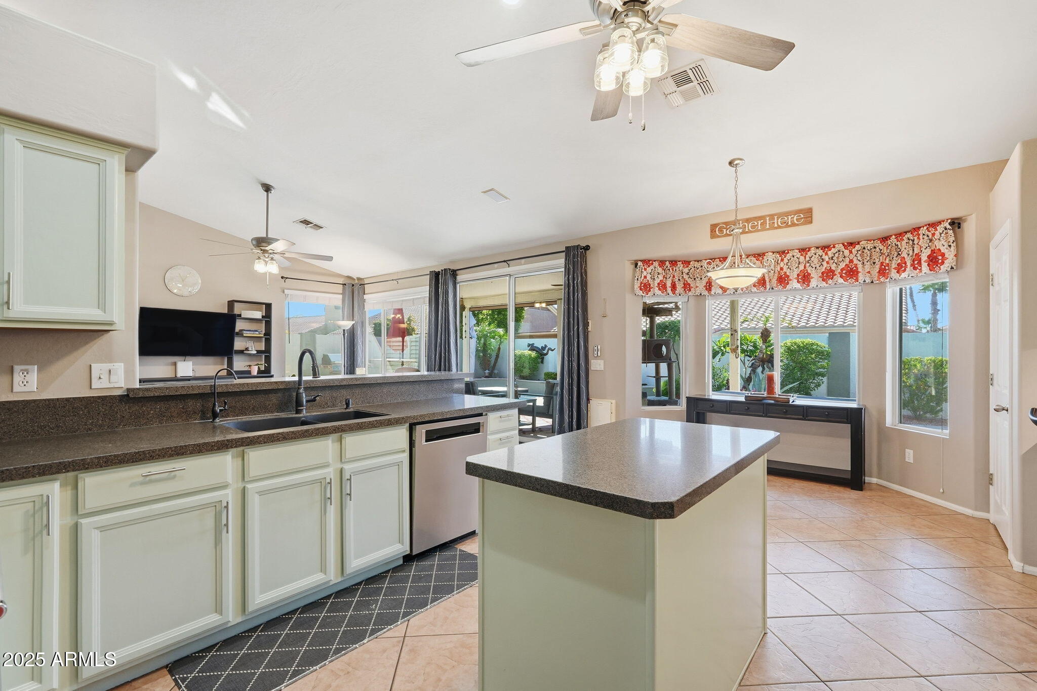 7137 E LAGUNA AZUL Avenue