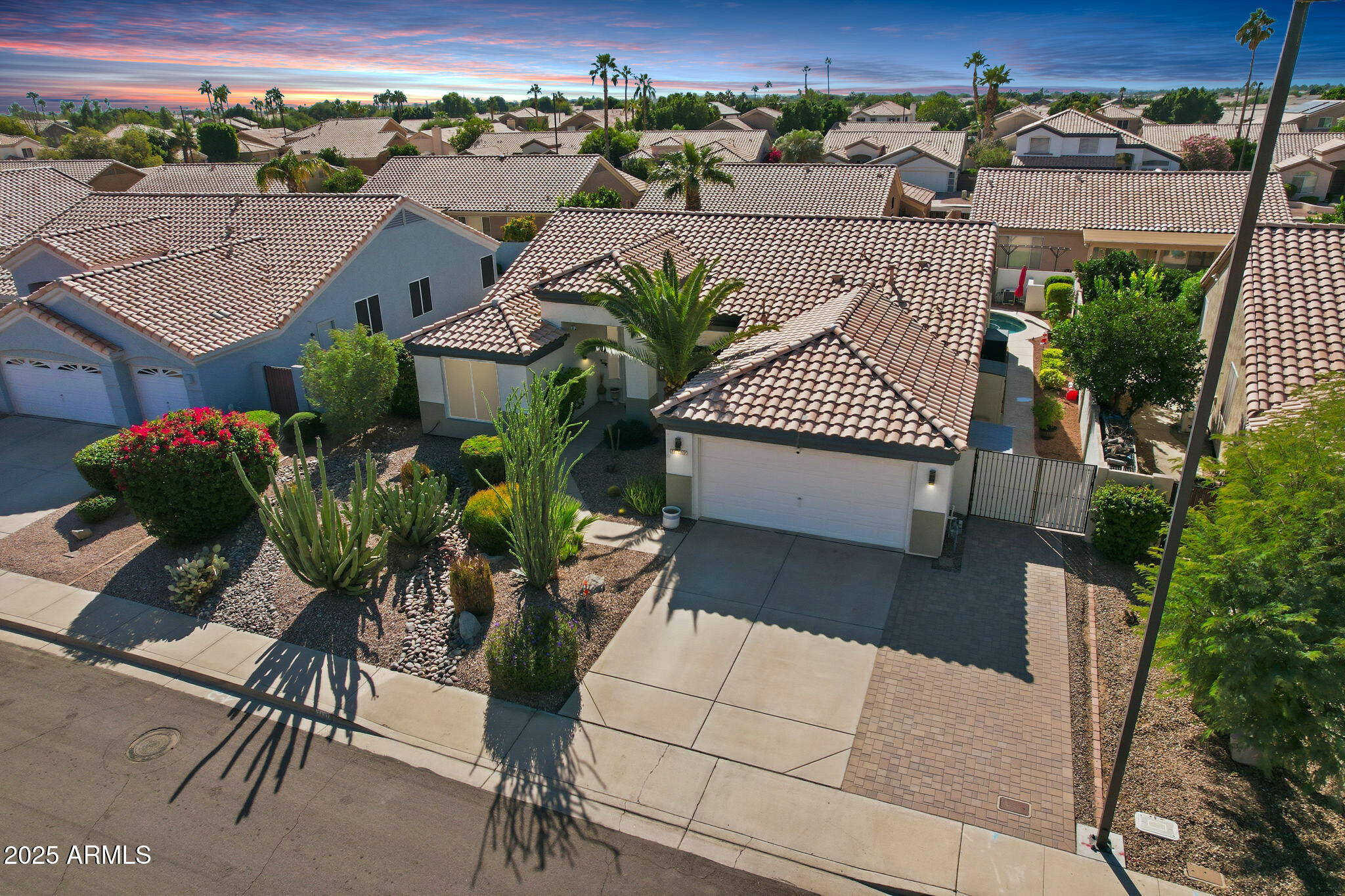7137 E LAGUNA AZUL Avenue