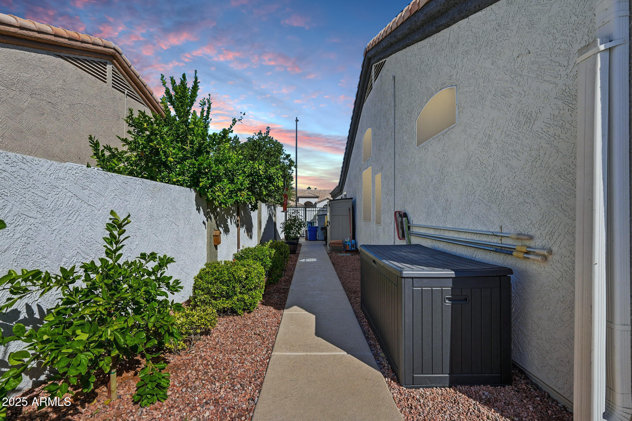 7137 E LAGUNA AZUL Avenue