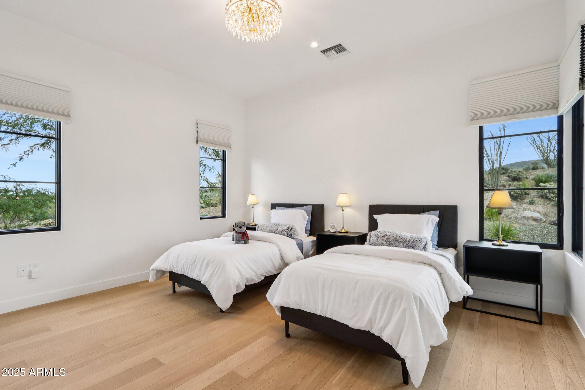 37200 N CAVE CREEK Road 1037