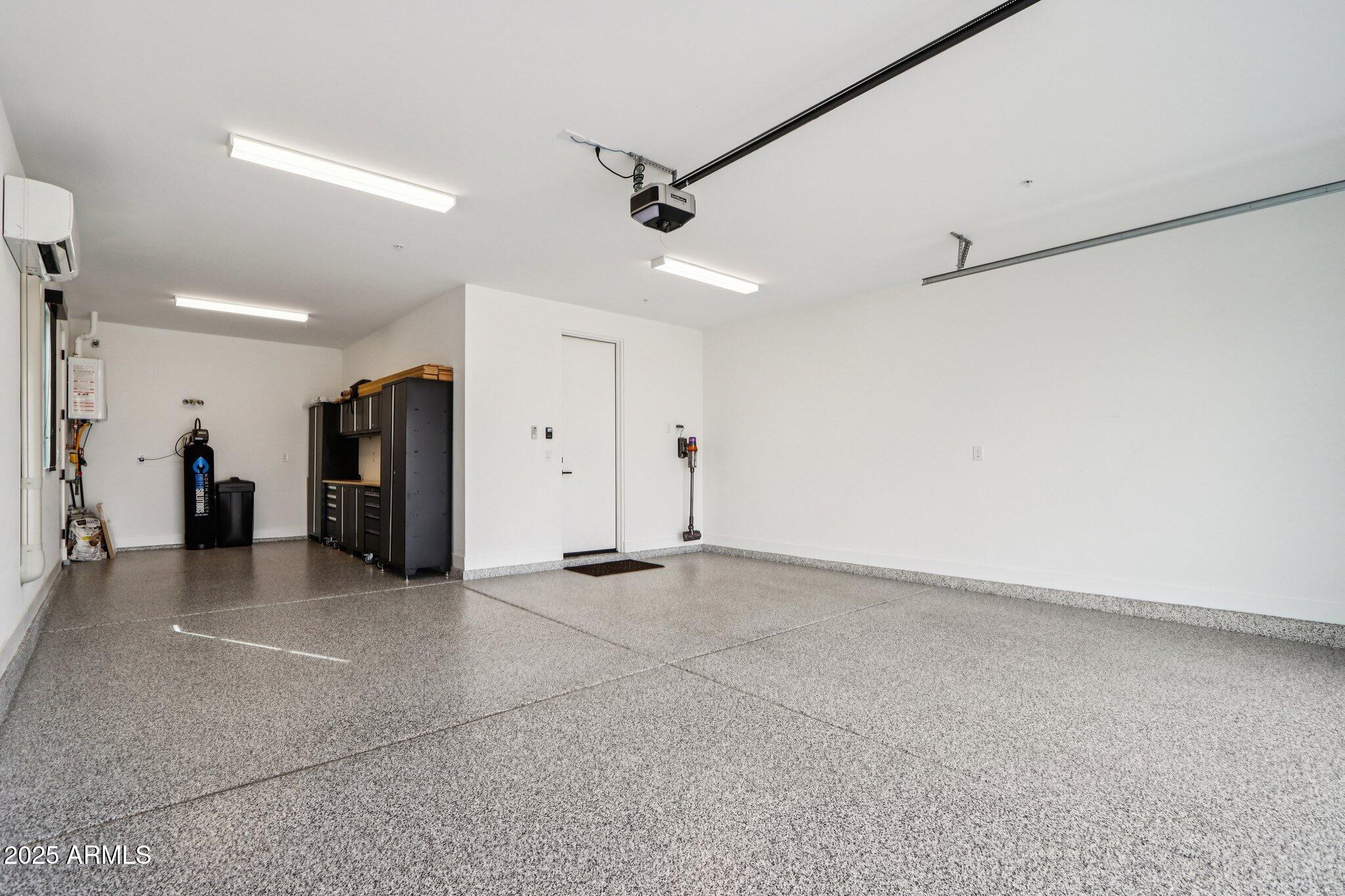 37200 N CAVE CREEK Road 1037